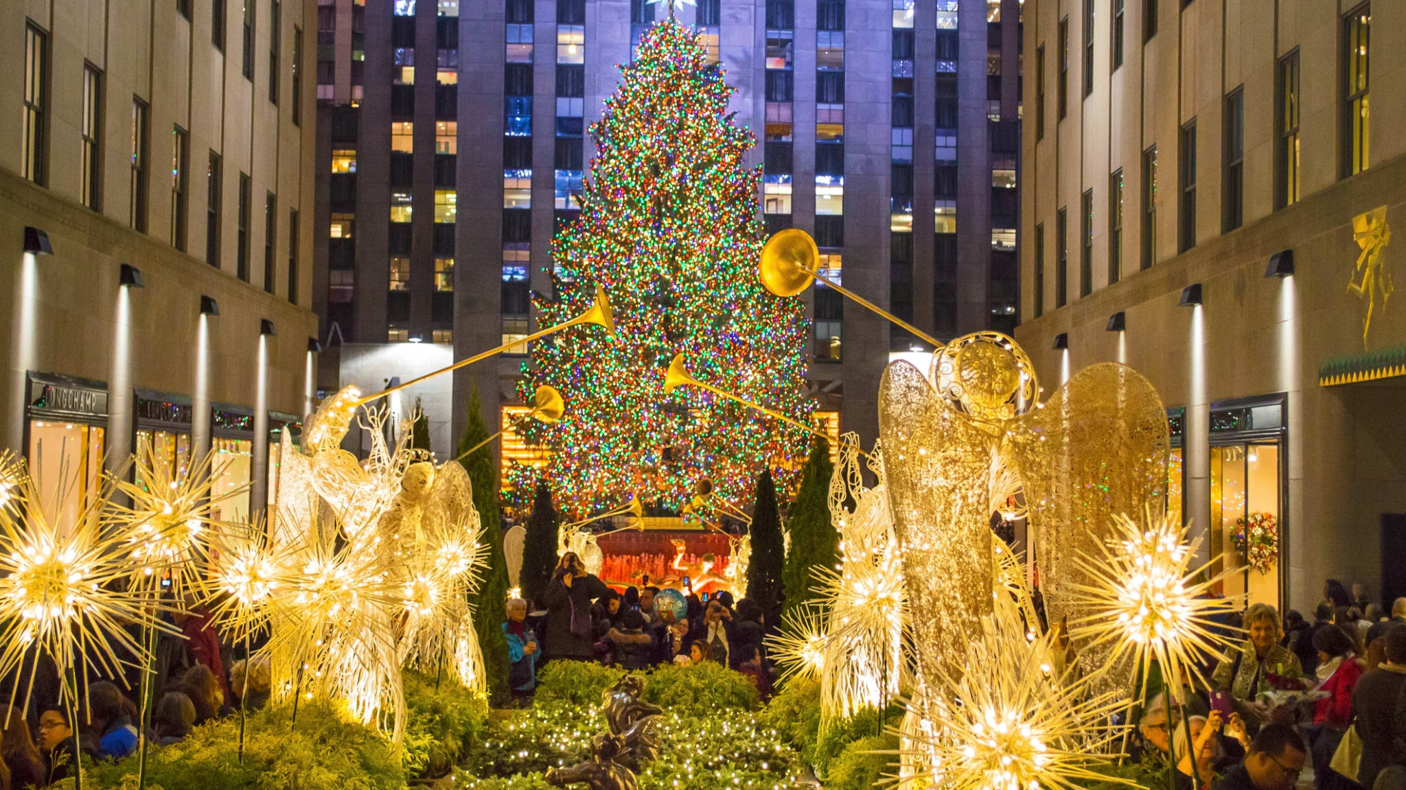 Baumbeleuchtung am Rockefeller Center, New York, USA