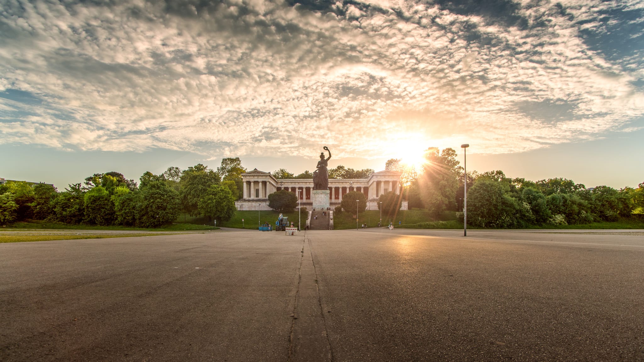 Eine ganz besondere Aussichtsplattform: Die Bavaria-Statue am Rande der Theresienwiese © Adobestock/Florian Klamert
