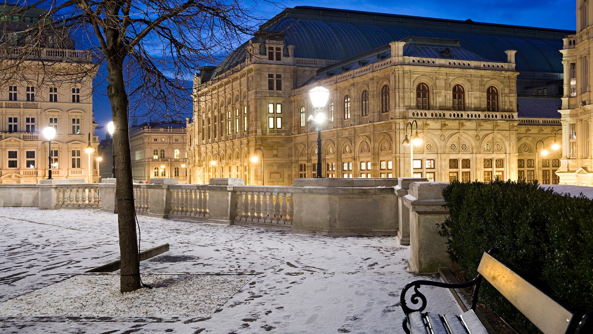 Blick auf das Opernhaus in Wien, Österreich
