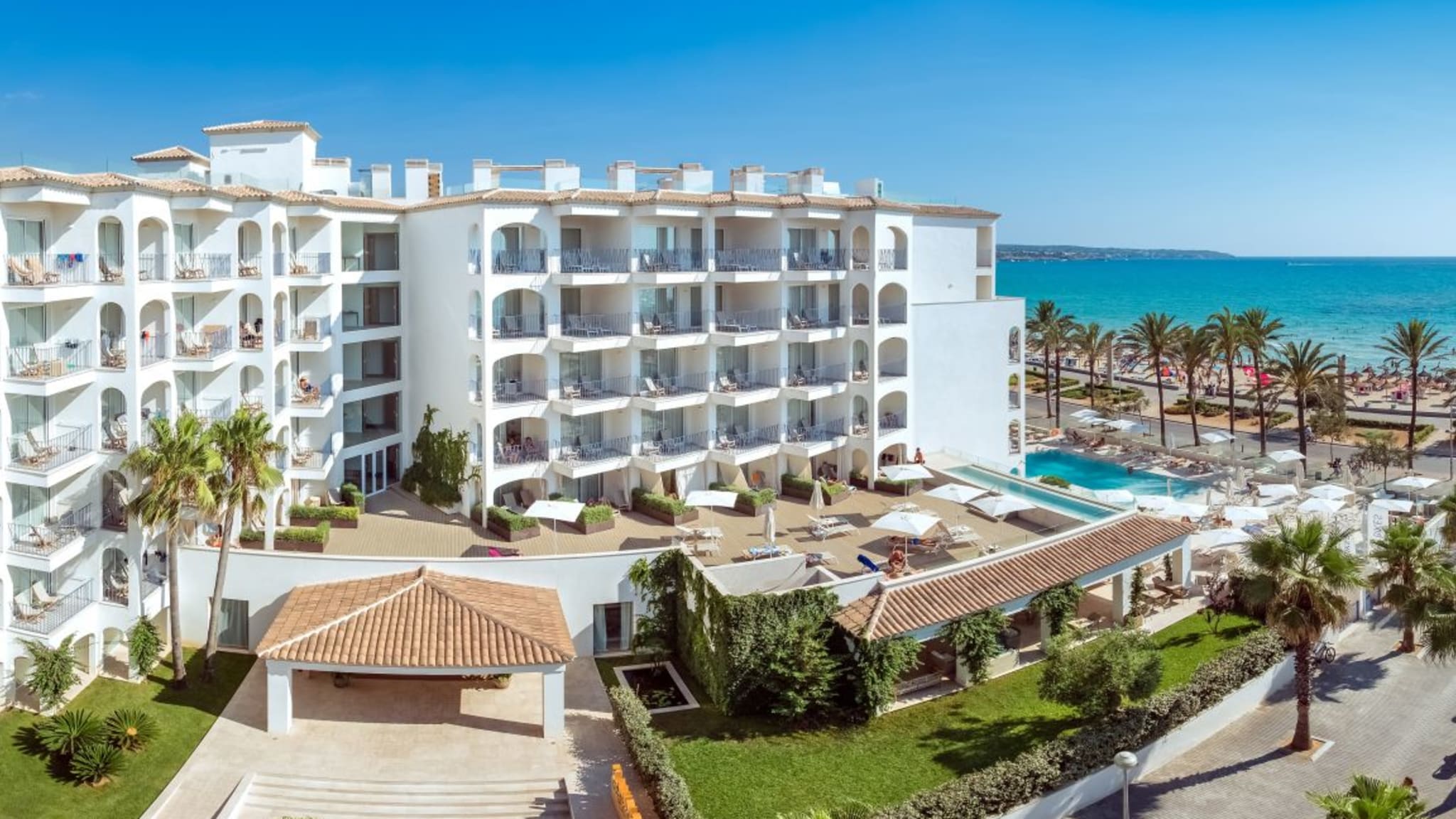 Vom Hotel geht es direkt an die Playa de Palma. Bild vom Hotelier, August 2018.