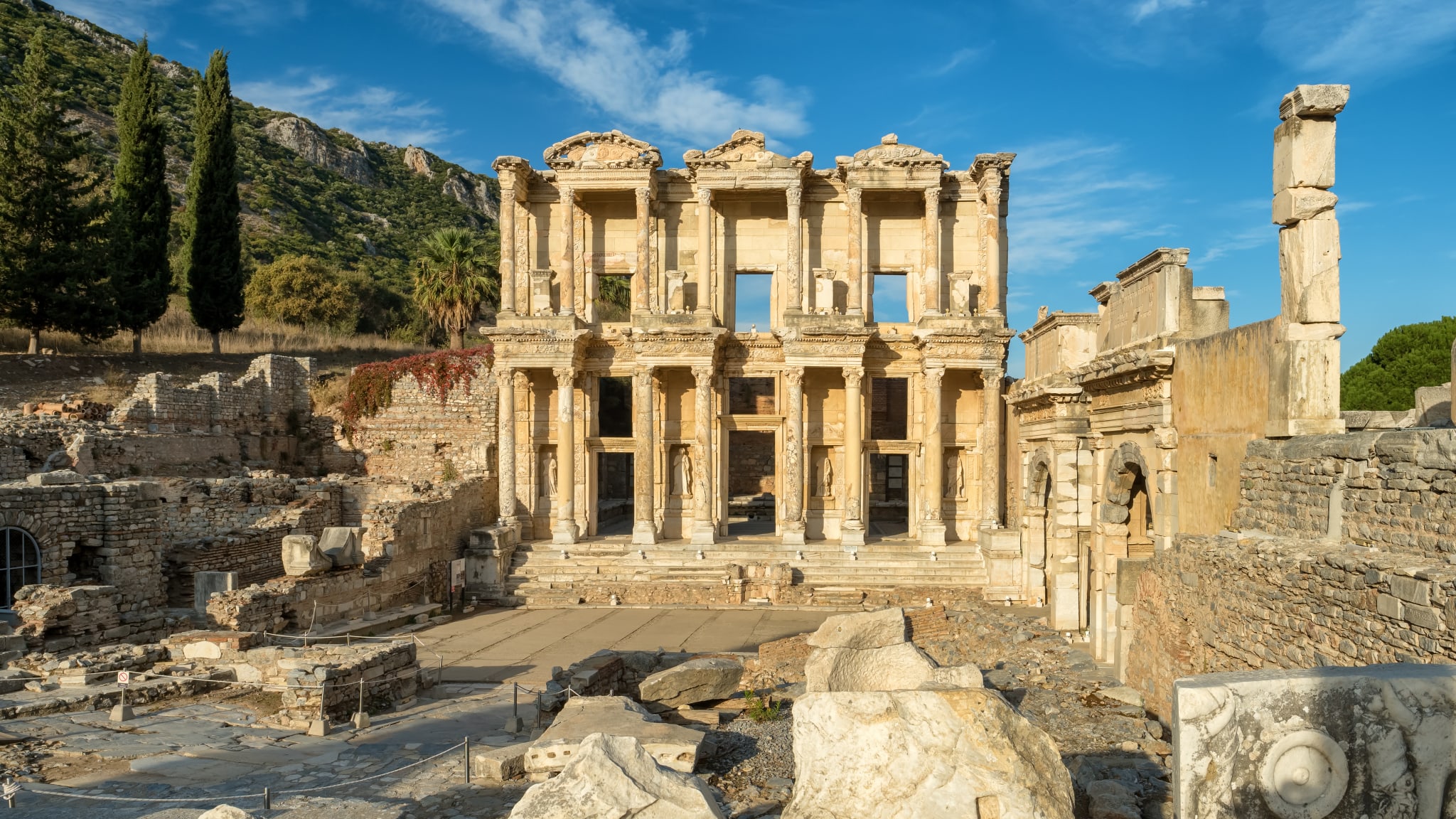 Celsus Bibliothek in der alten Stadt Ephesus nahe Selcuk, Türkei