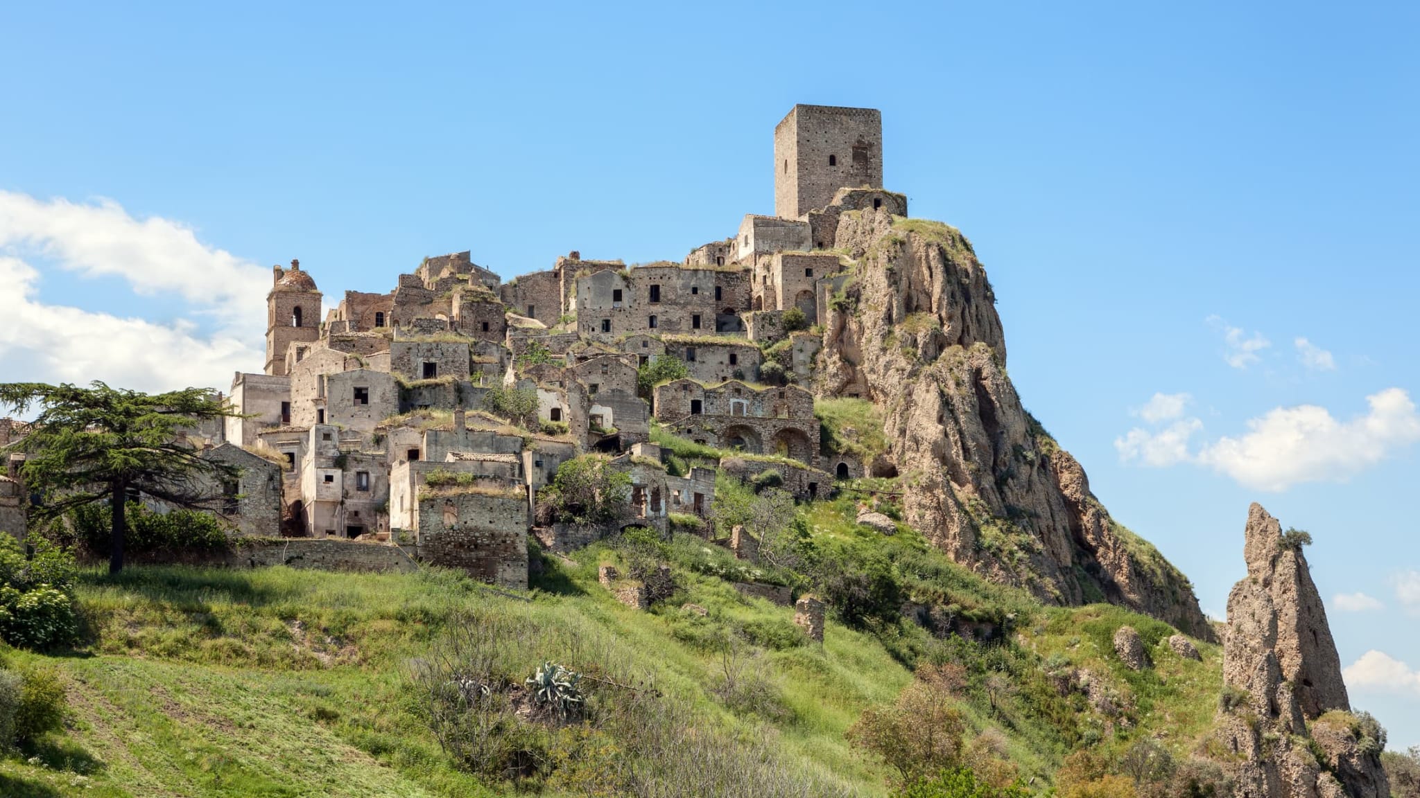 Ruinen des verlassenen Dorfes Craco in Italien.