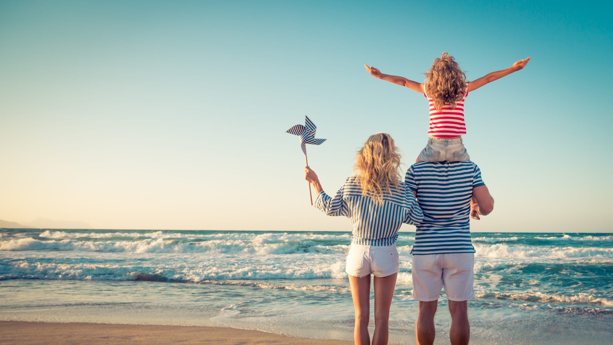 Winterblues adé – am Meer im Süden ist der kalte Winter ganz schnell vergessen. © Sunny studio - stock.adobe.com