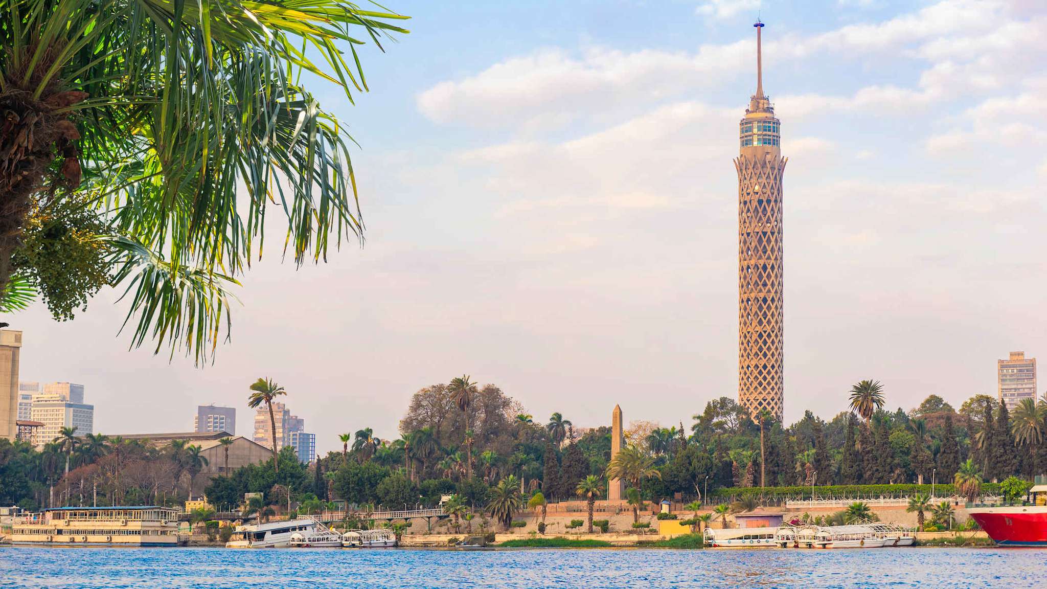 Fernsehturm in Kairo auf der Insel Gezira.