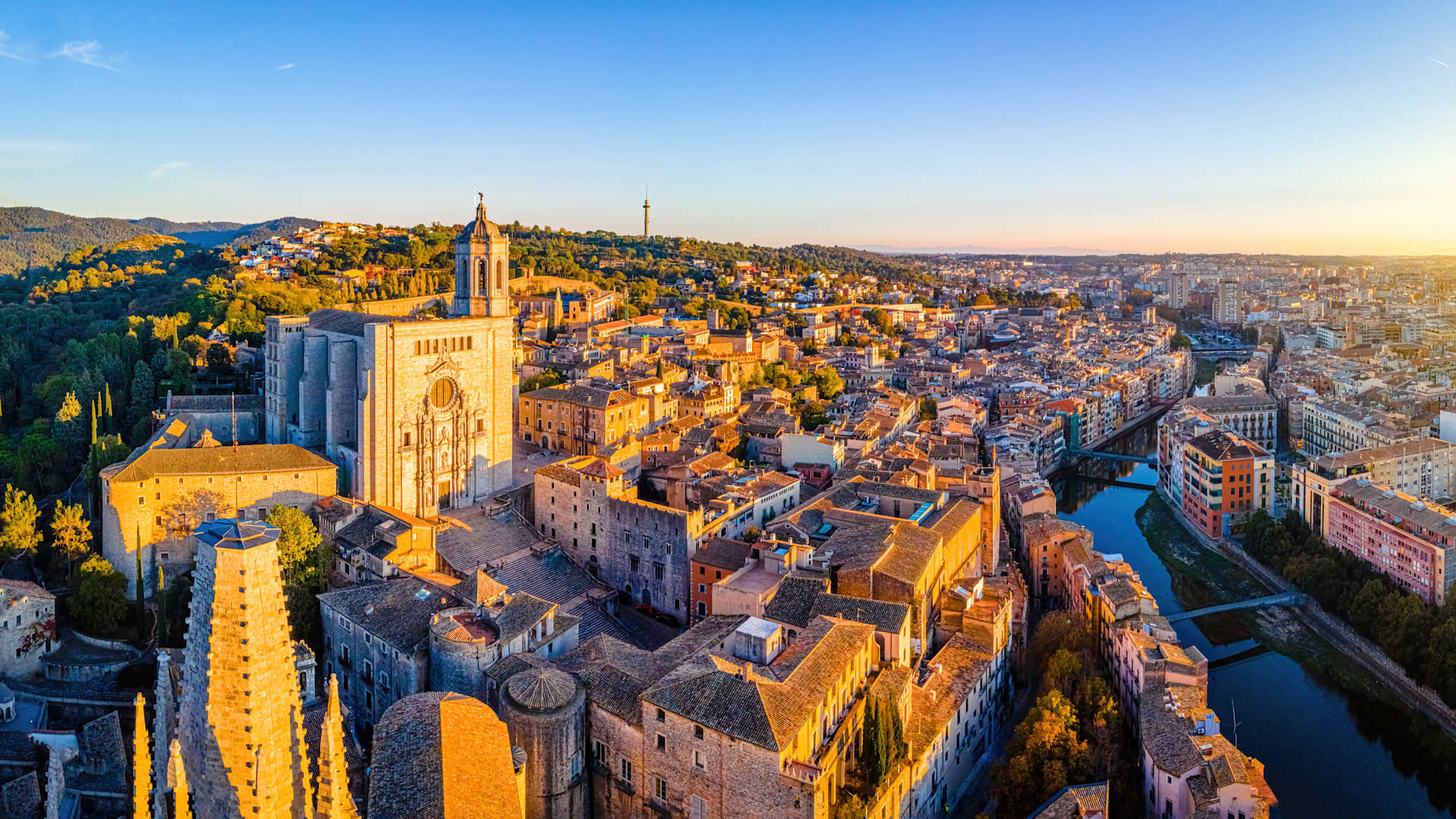 Luftaufnahme der Stadt Girona in Spanien