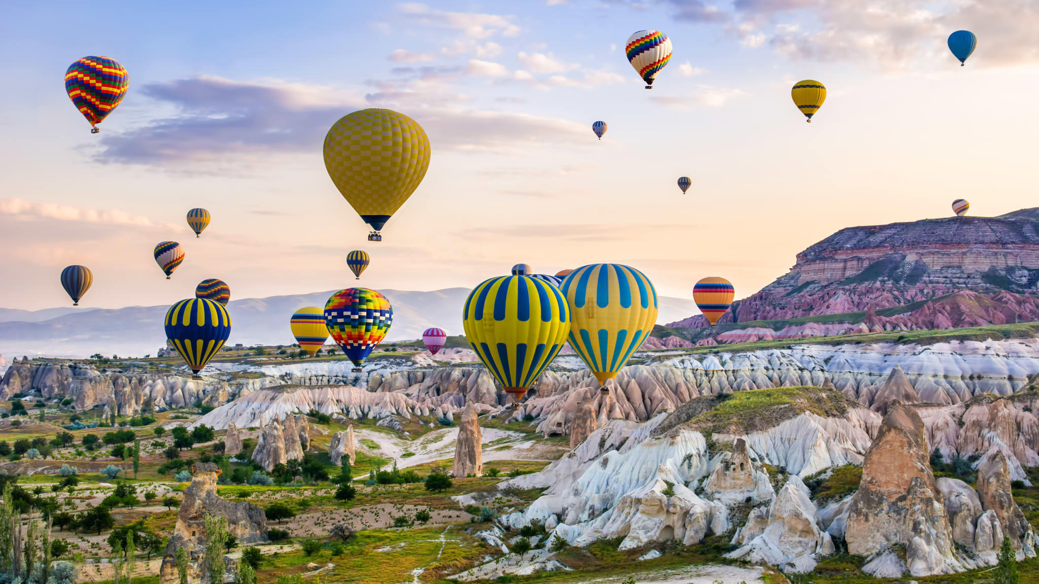 Heißluftballons über Göreme, Kappadokien, Türkei