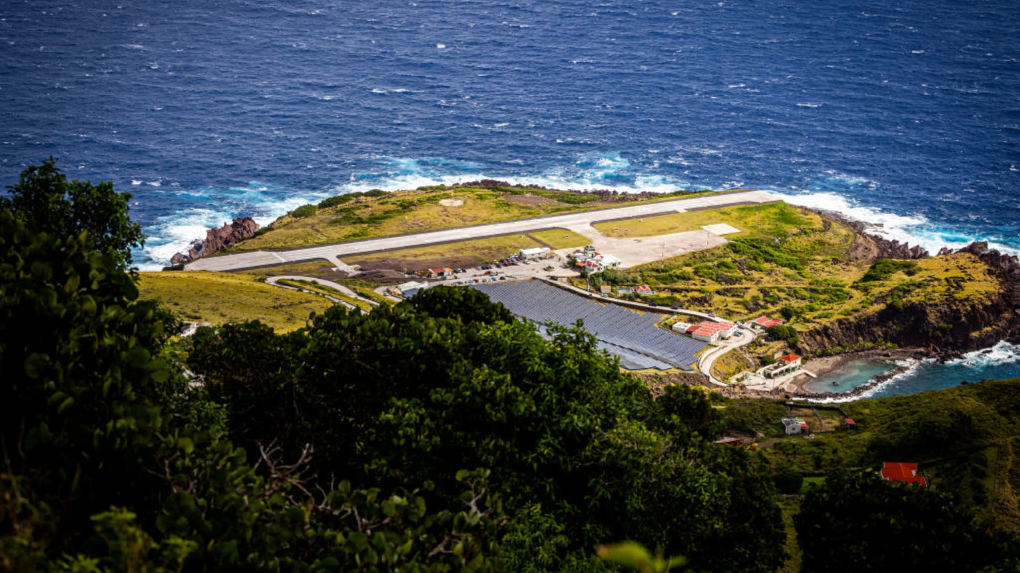 Juancho E. Yrausquin Flughafen auf Saba in der Karibik. © Patrick van Katwijk/WireImage via Getty Images