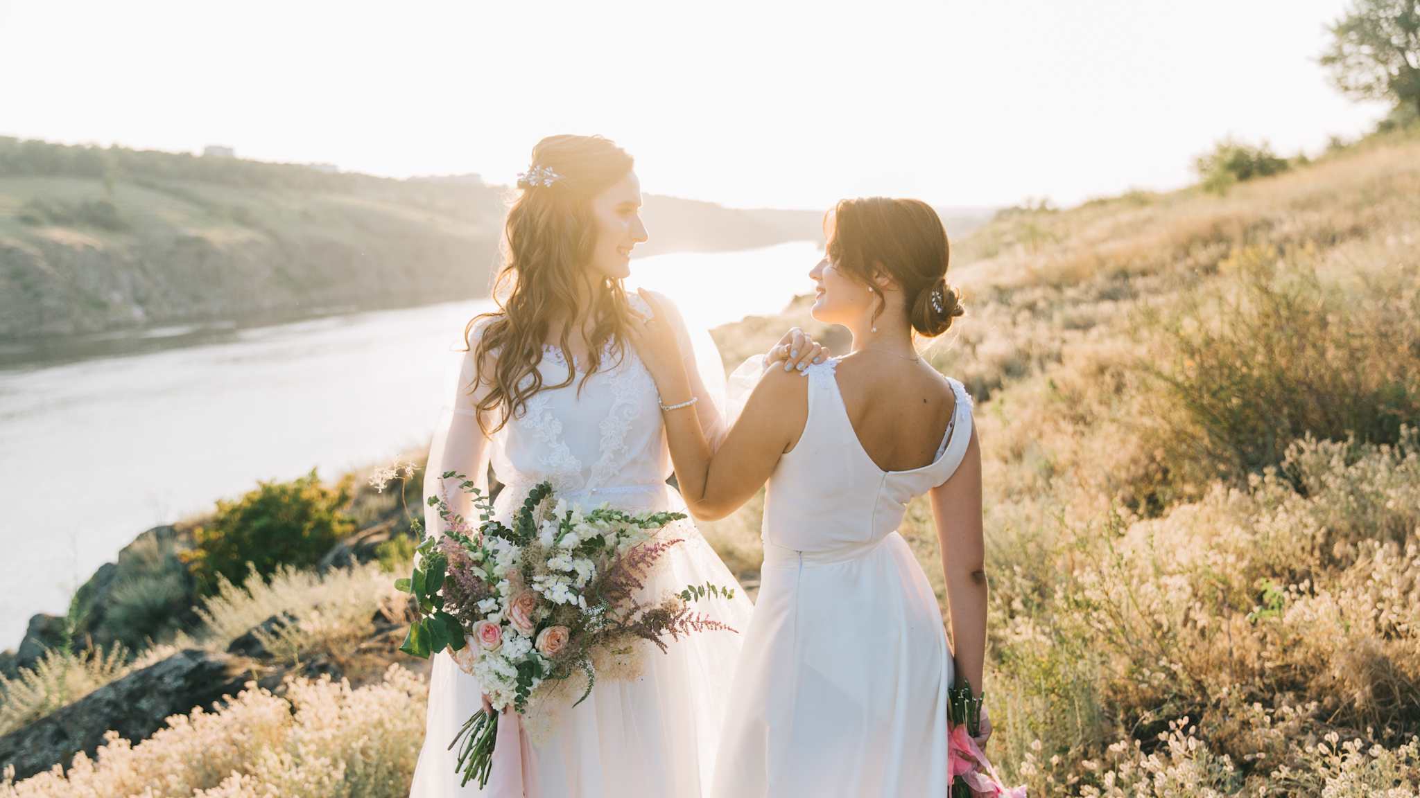 Ein queeres Brautpaar