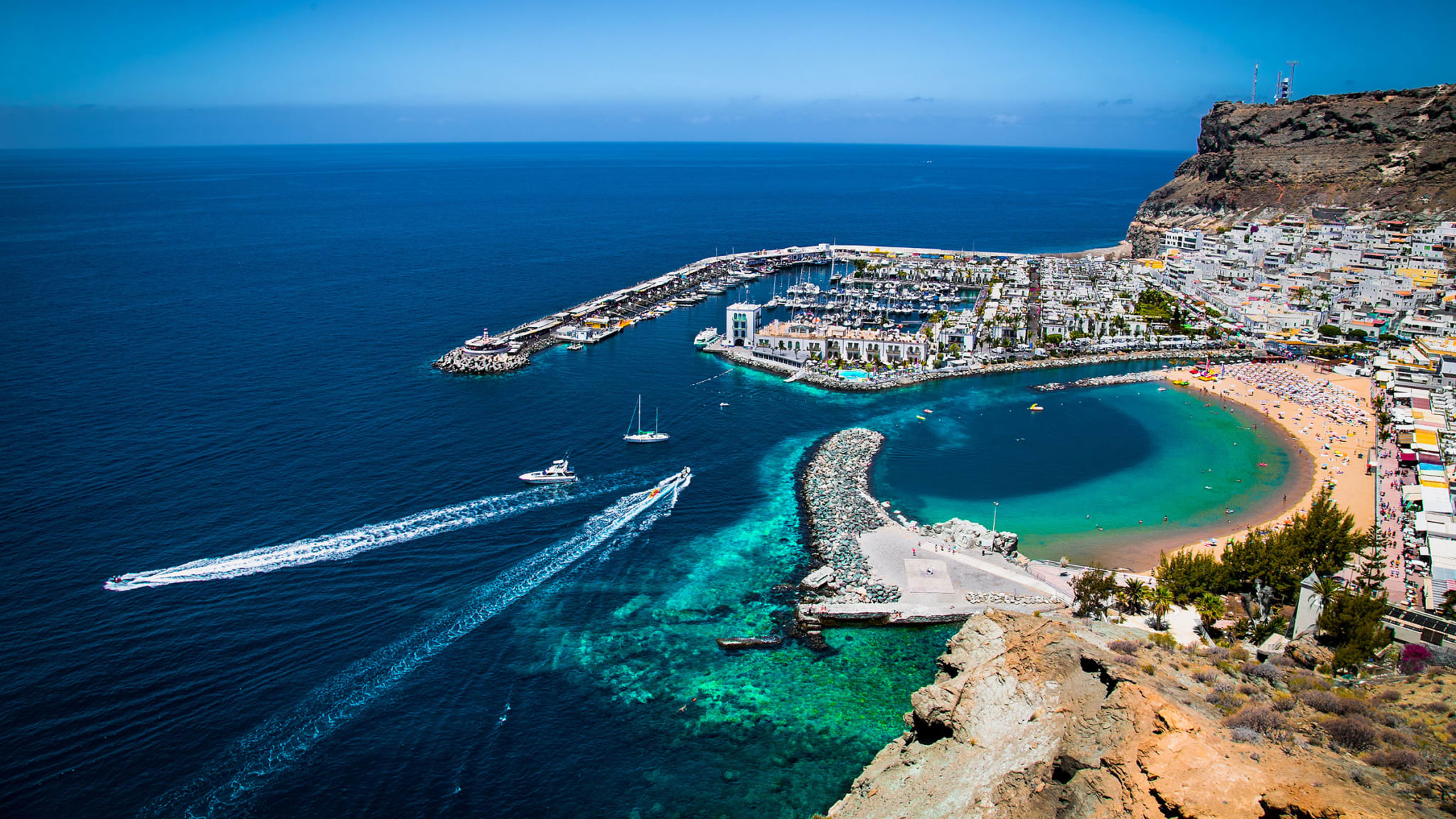 Orte wie Puerto de Mogan auf Gran Canaria sind tolle Urlaubsziele. © Aleksandar Todorovic/shutterstock.com