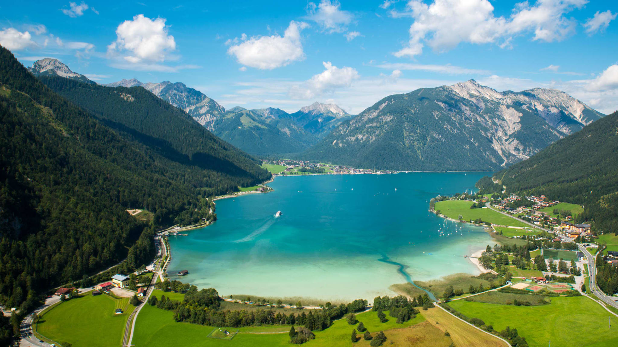 Panoramablick auf den Achensee in Tirol, Österreich.