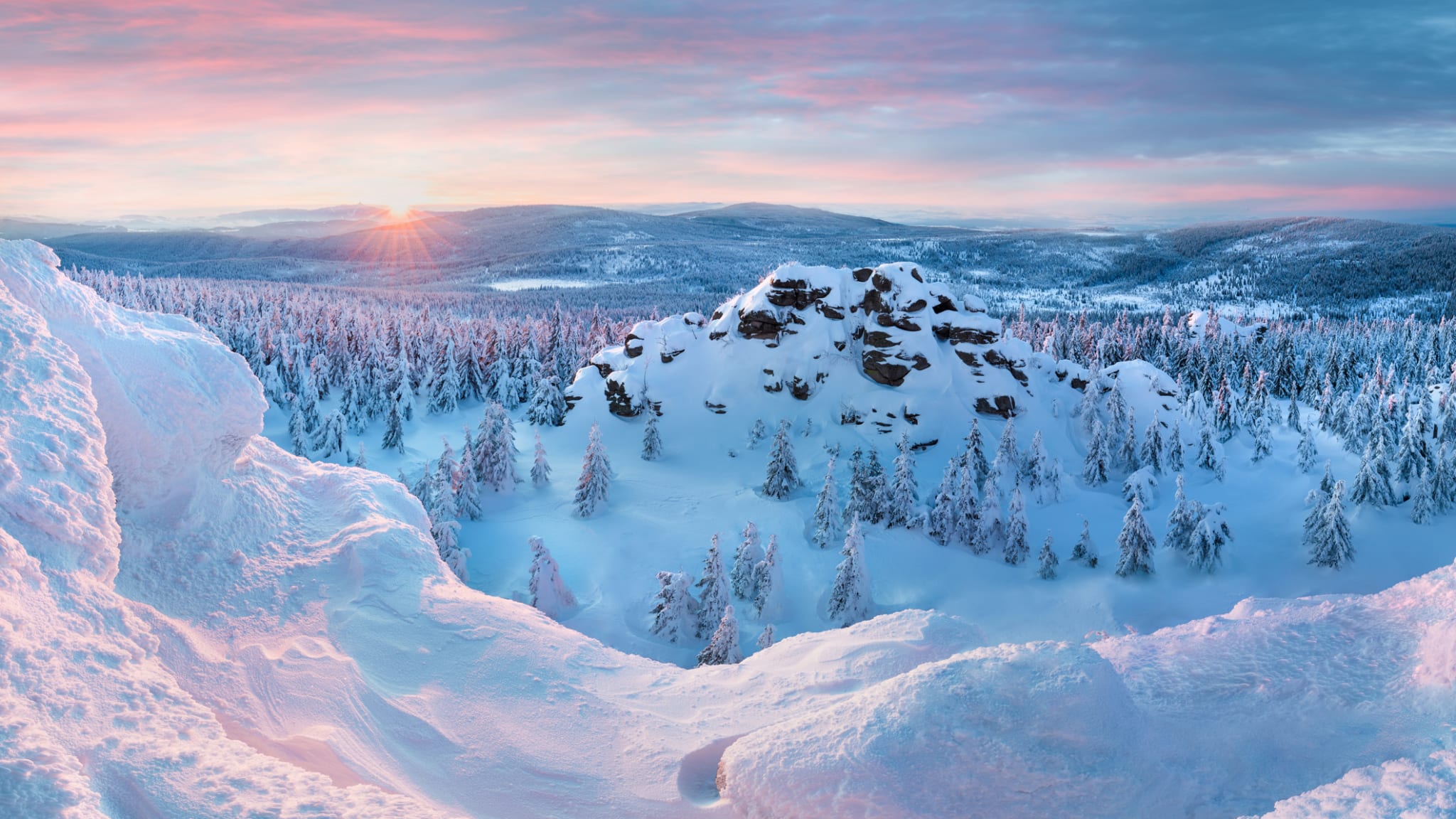 Panoramalandschaft der Isergebirge bei Liberec, Tschechische Republik
