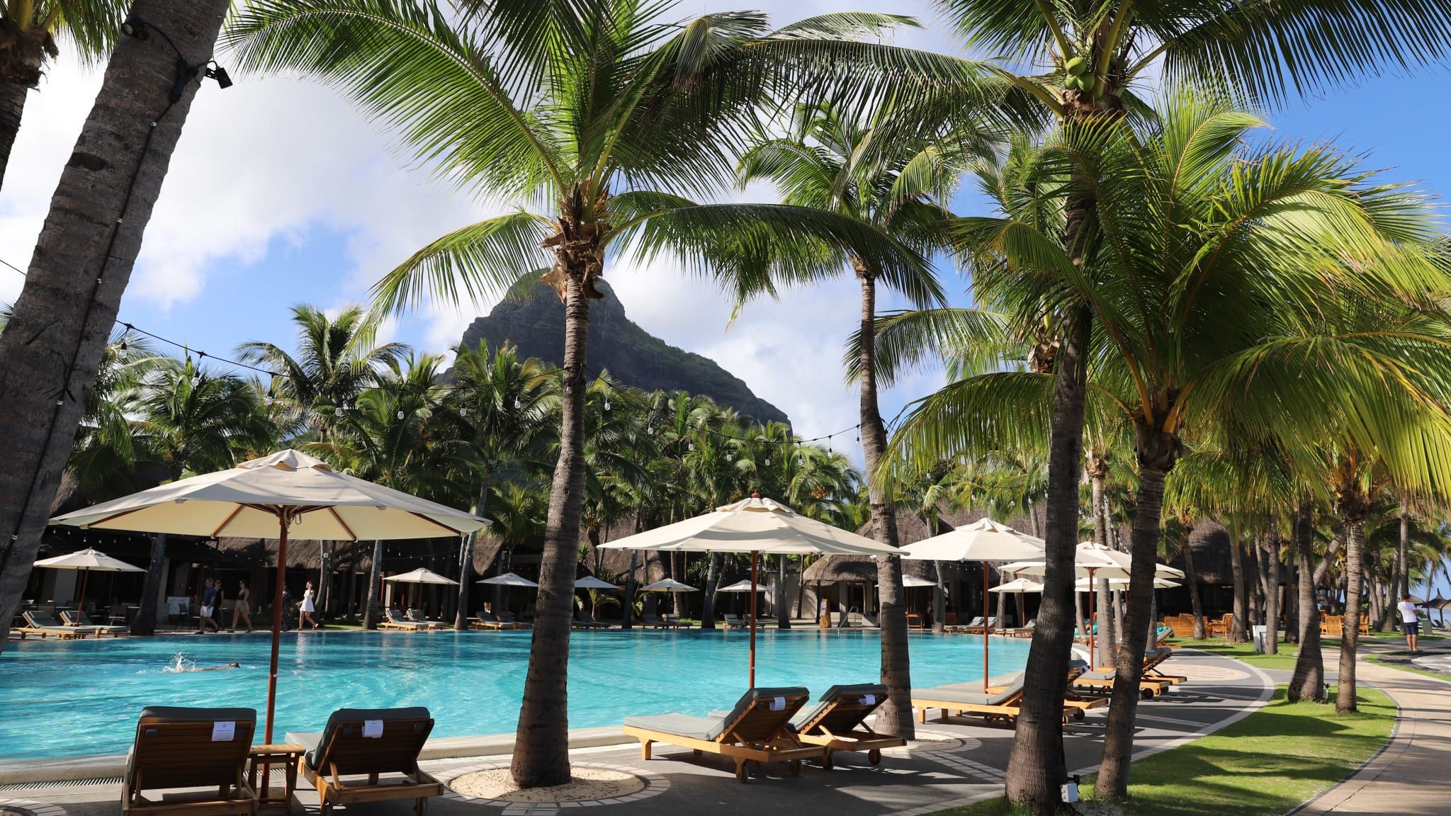 Ein Pool im Paradis Beachcomber Golf Resort & Spa auf Mauritius. © Astrid Därr