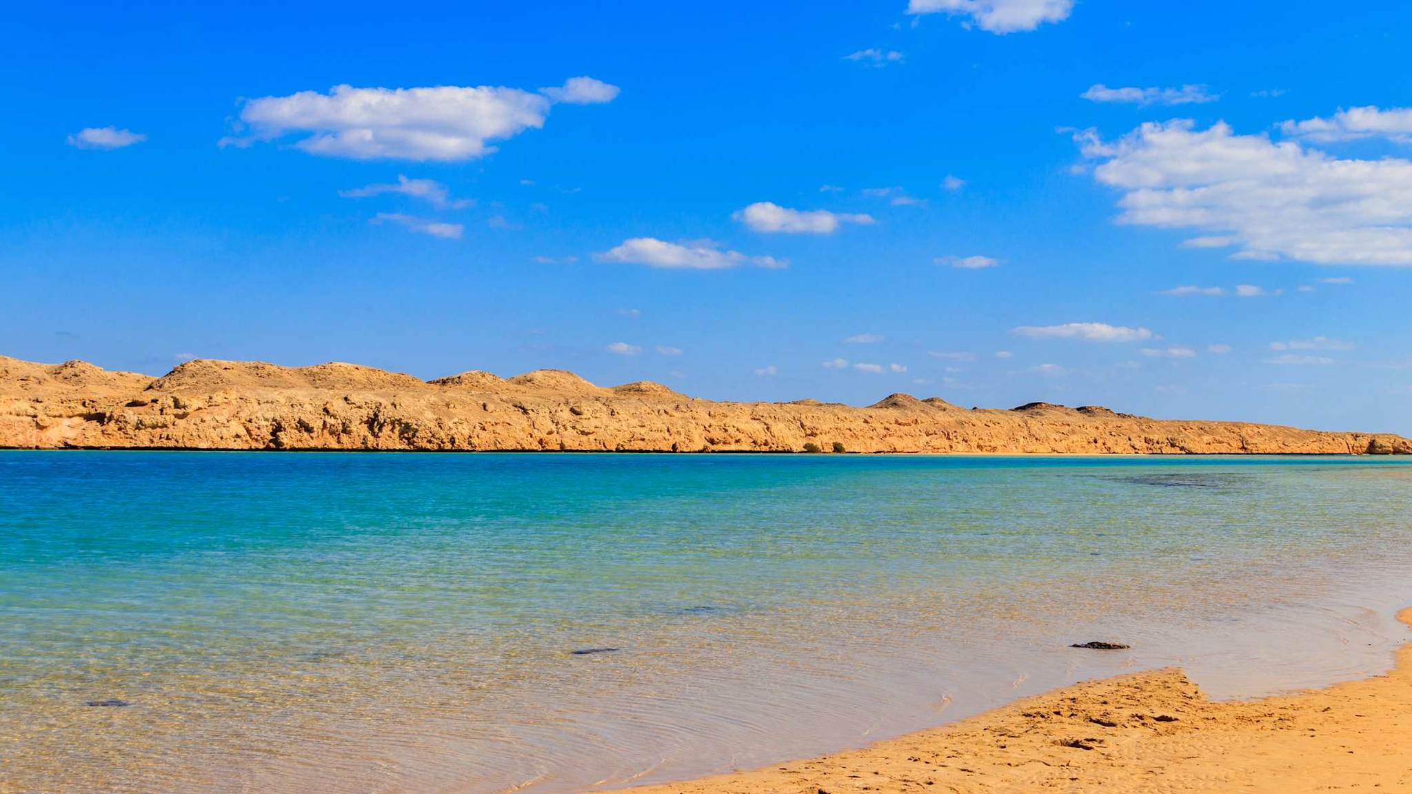 Ein See in der Wüste im Ras-Mohammed Nationalpark in Ägypten.