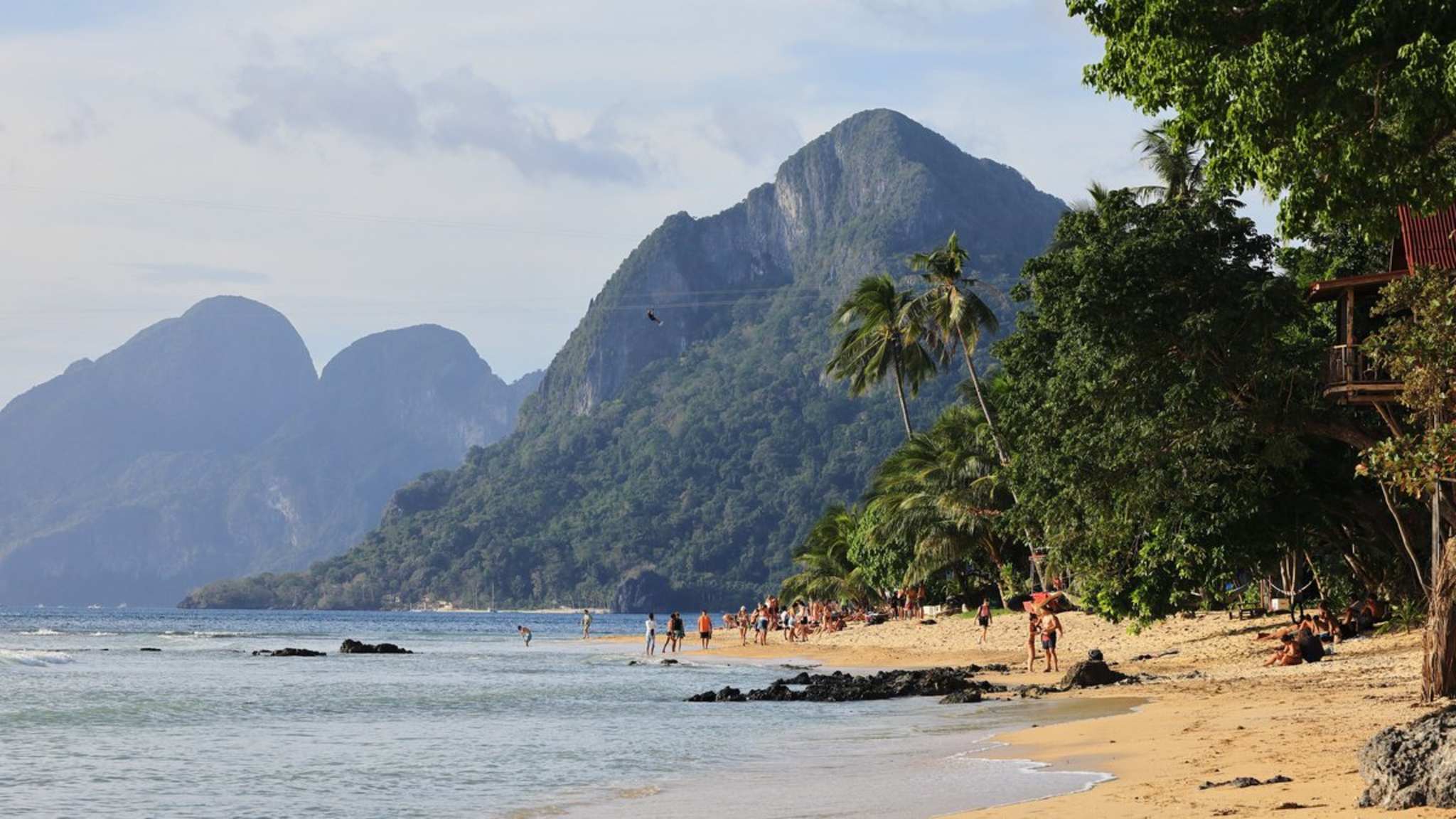 Die Philippinen versprechen traumhafte Strände und pure Entspannung unter tropischer Sonne! © istock/Wirestock
