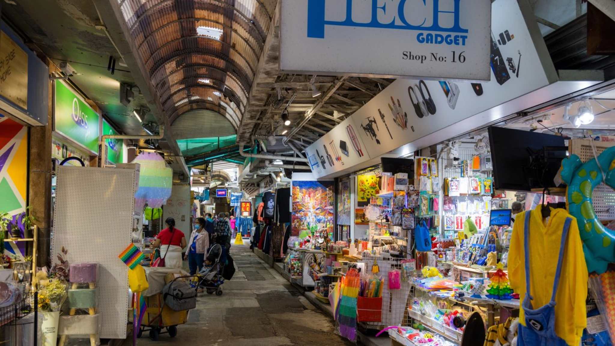 Auf dem Stanley Market findet man zahlreiche verschiedene Geschäfte. © IMAGO/Depositphotos