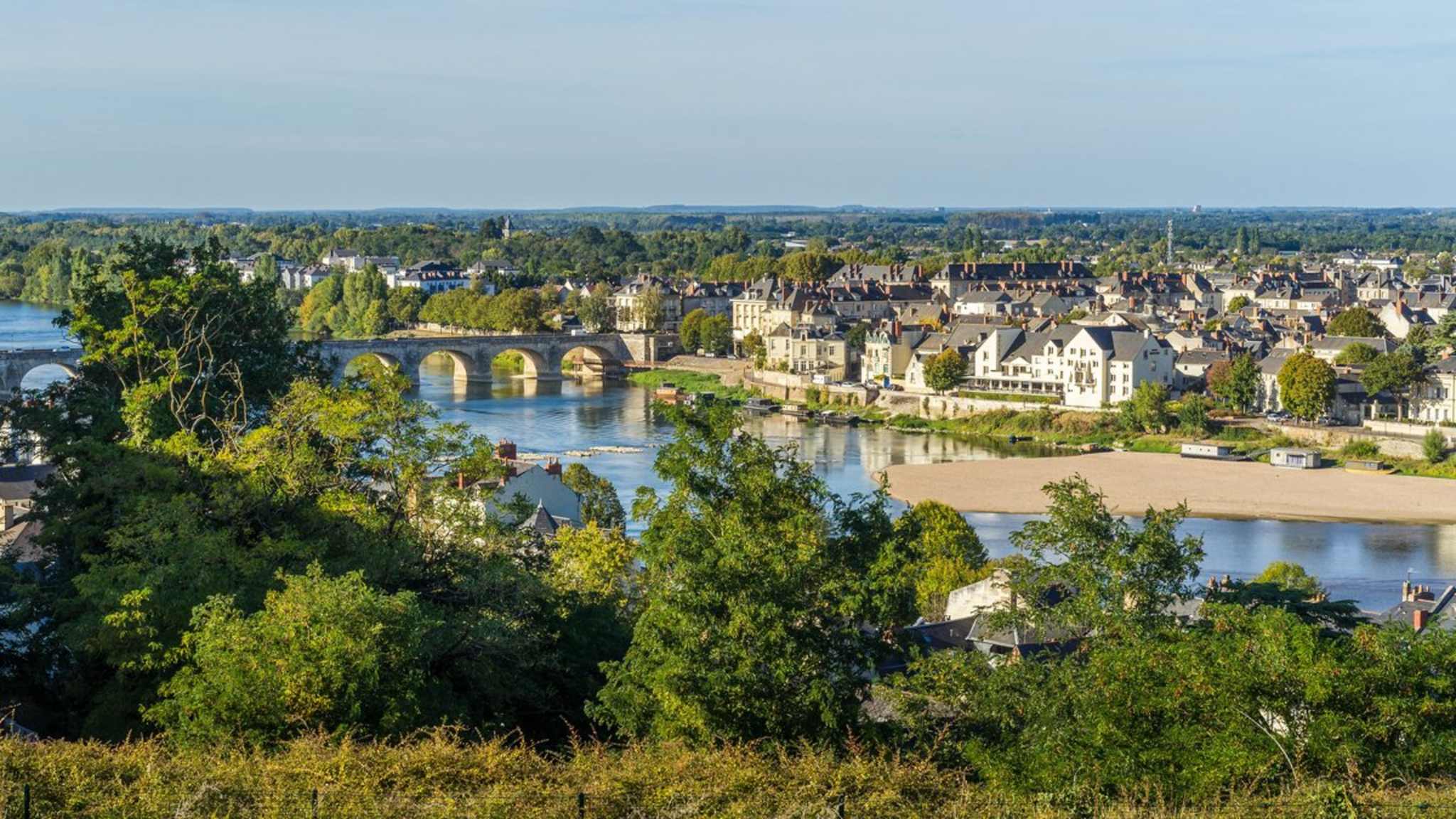 Ein Blick auf Saumur. © iStock via Getty/mrced1