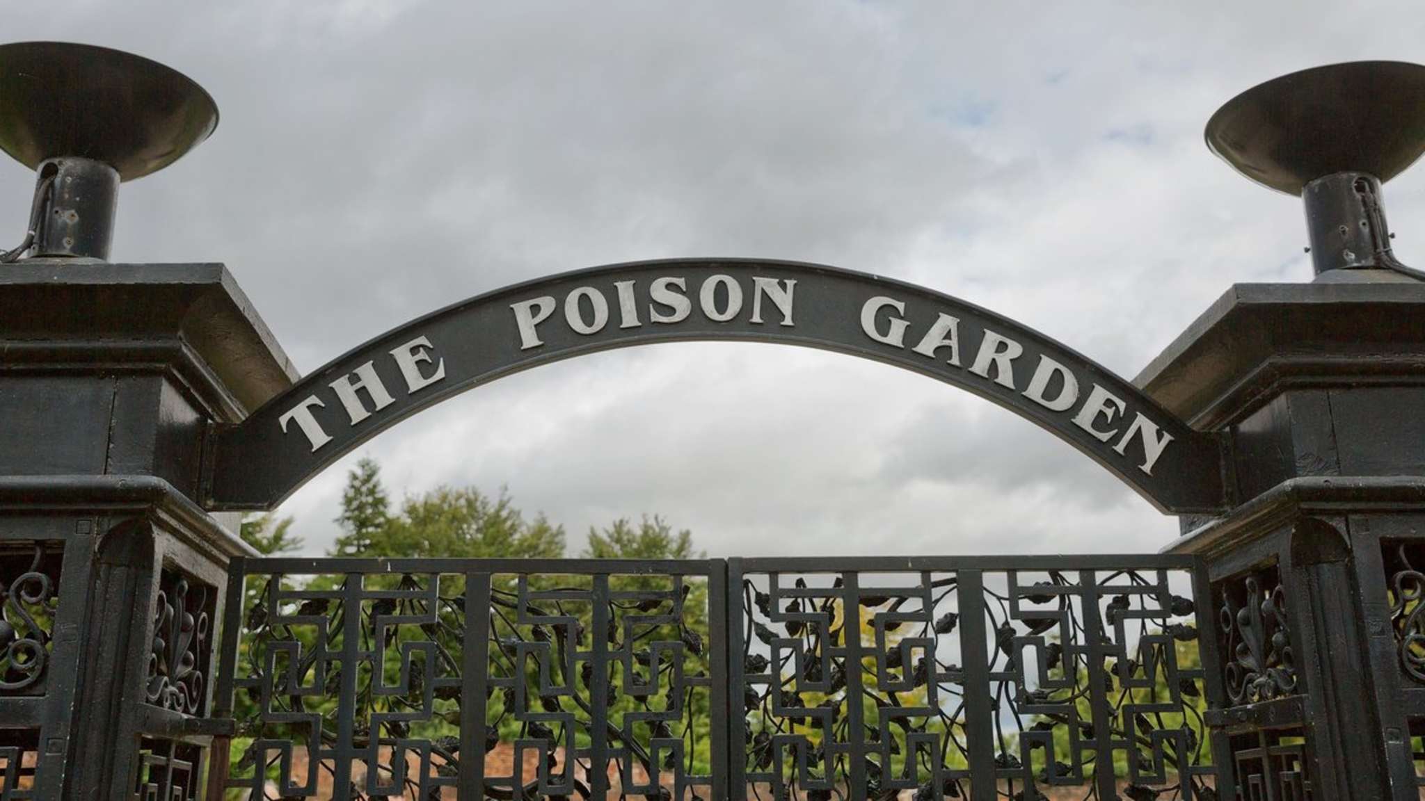 Im Poison Garden von Alnwick findest Du mehr als 100 giftige Pflanzenarten. © Jiri Vondrous/Shutterstock.com