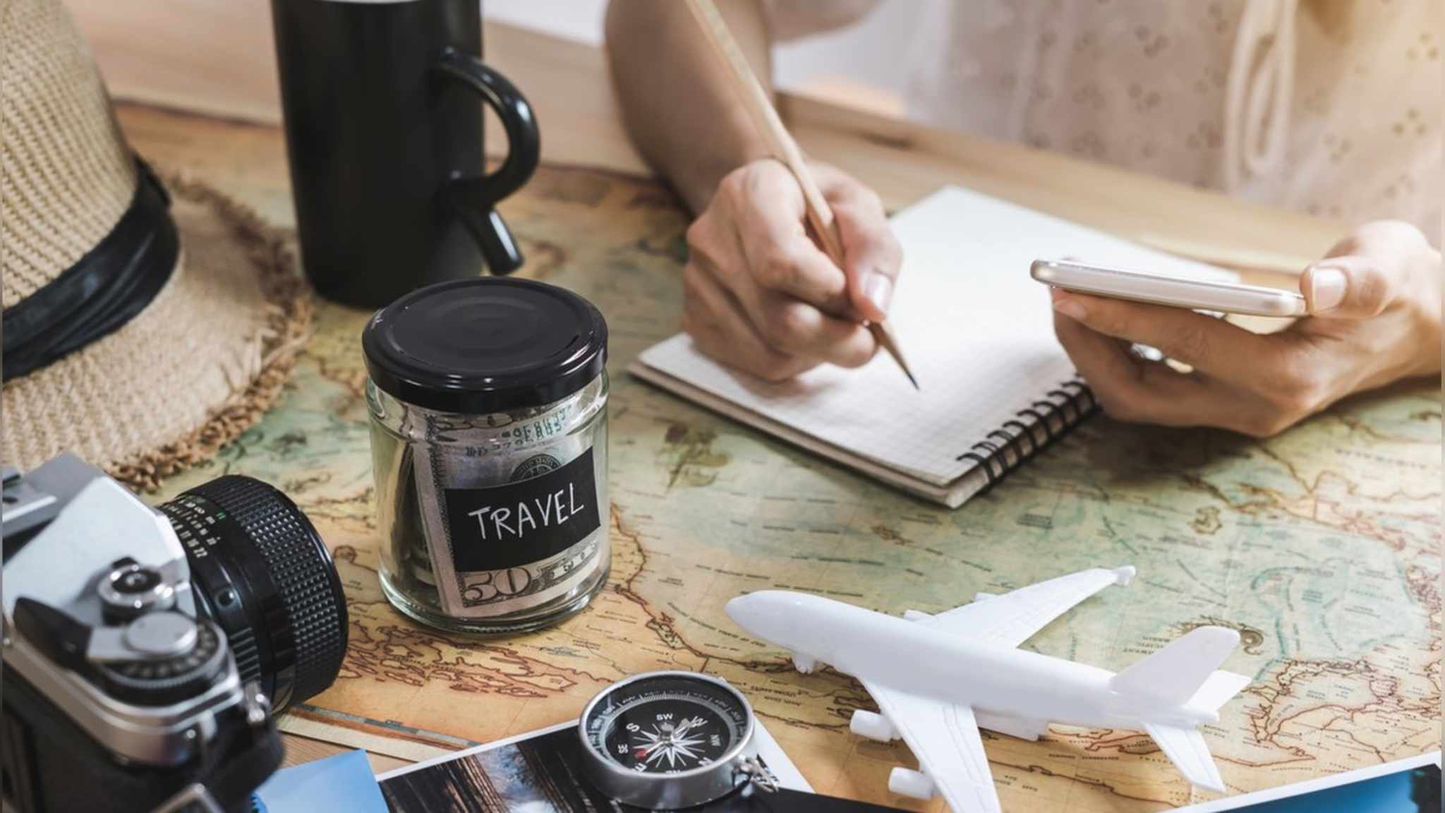 Rechtzeitiges Einplanen von Feiertagen und Brückentagen verschafft Vorteile bei der Urlaubsbuchung. Gerade bei begehrten Wochenenden zahlt sich frühe Reservierung aus. © kitzcorner/Shutterstock.com