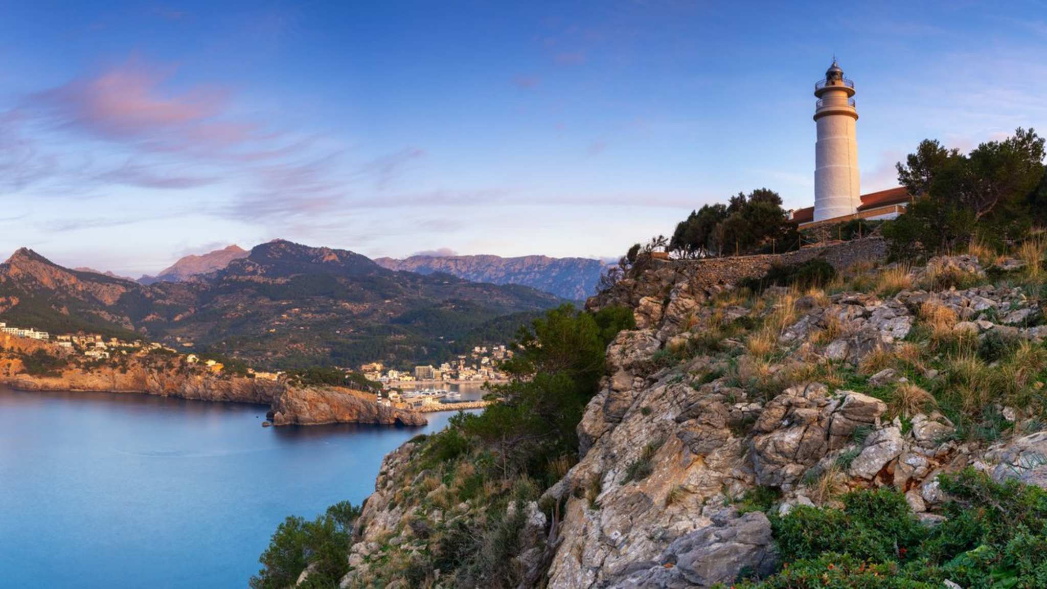 Wer kann einem solchen Panorama widerstehen? © makasana/iStock