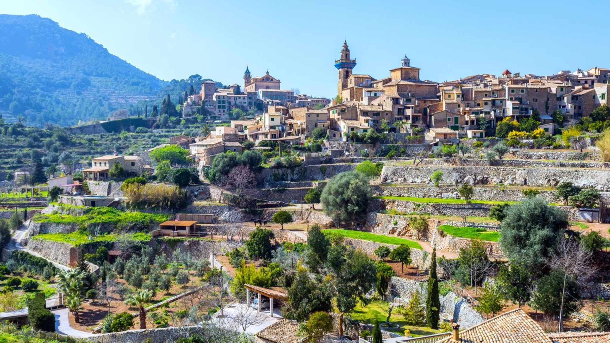 Von Valldemossa führt einer der bekanntesten Wanderwege Mallorcas nach Deià. © MarkusBeck/iStock