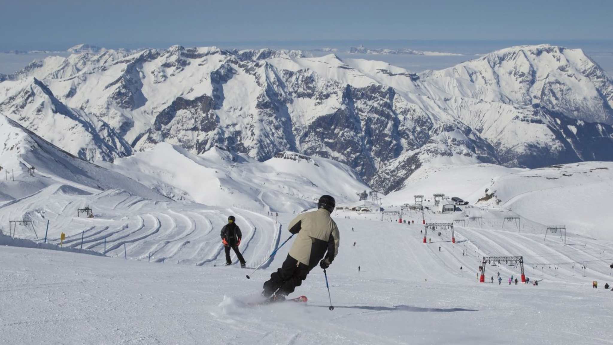 In Les Deux Alpes erwarten Dich insbesondere in den Höhenlagen traumhafte Pisten. © SeraphP/Shutterstock.com