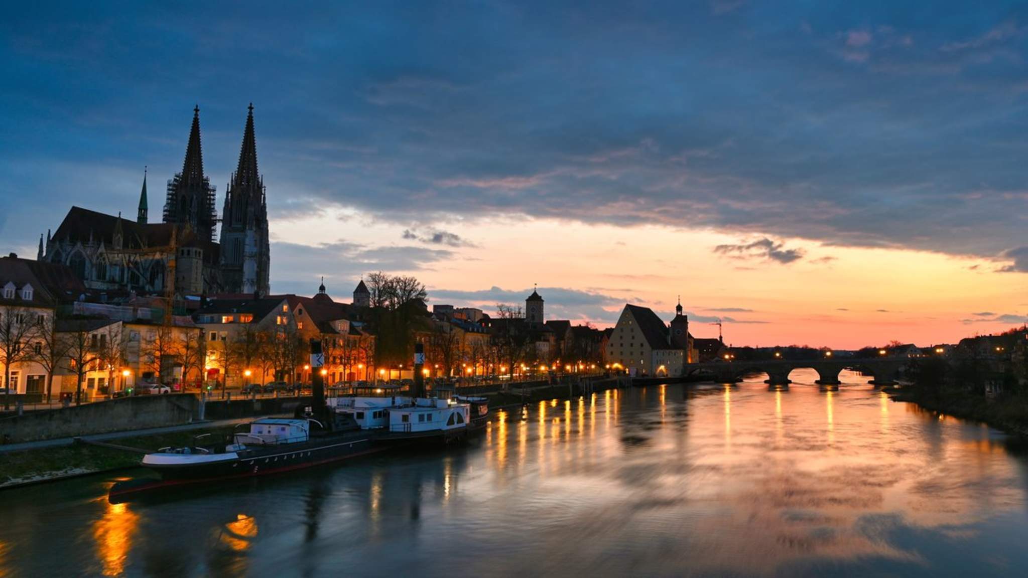 Regensburg ist die perfekte Stadt für einen Wochenend-Trip. © istock/goce