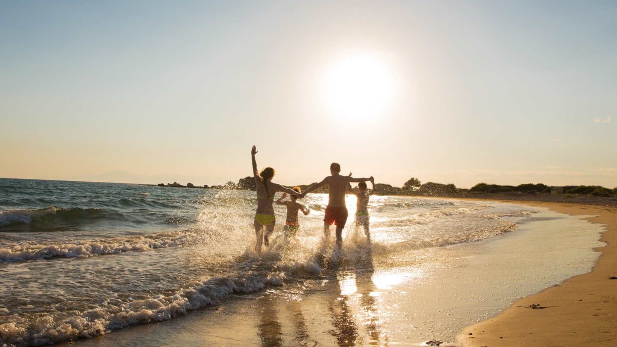 Du willst noch einmal ans Meer? An diesen Orten macht das auch im Herbst Spaß. © ajlatan / Shutterstock.com