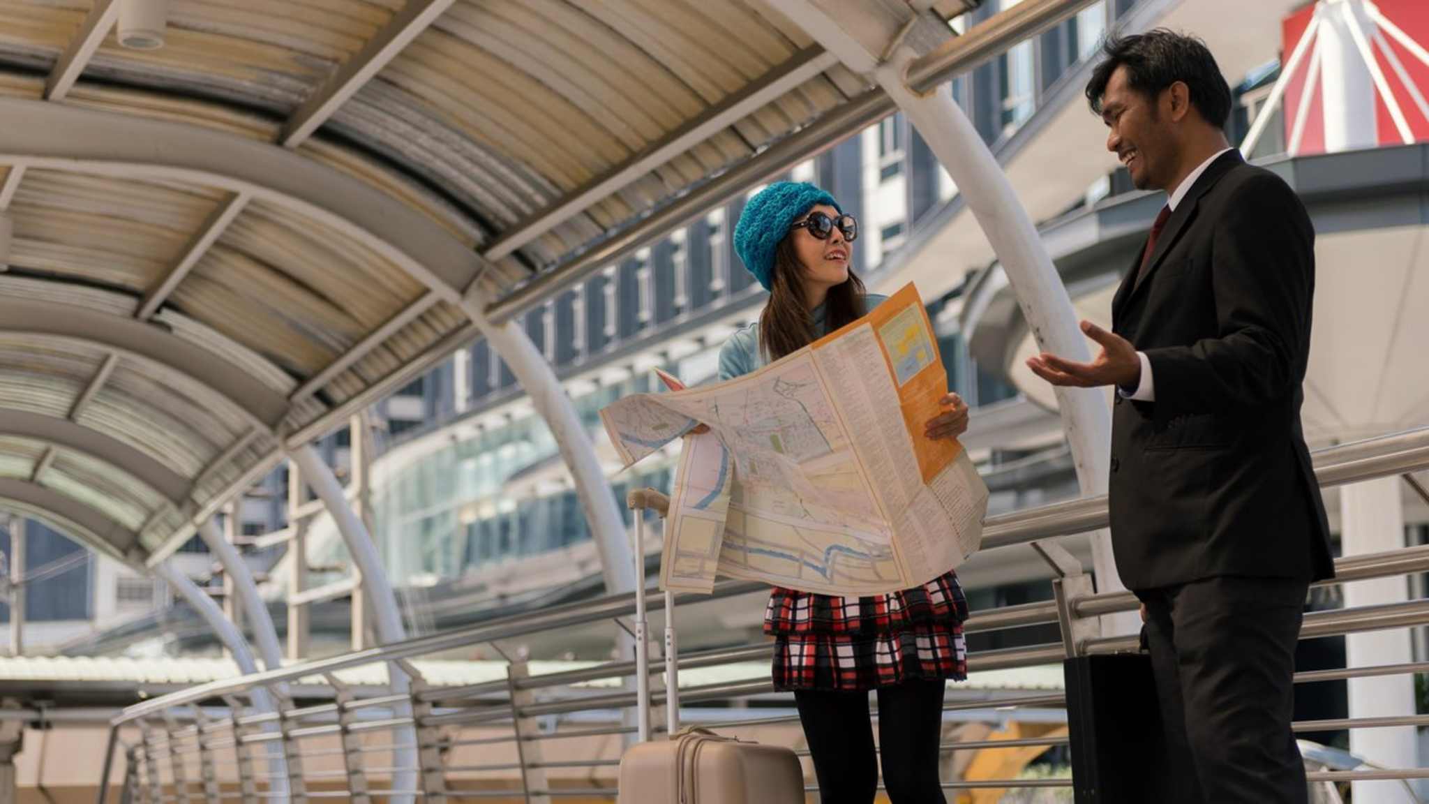 Dich am Flughafen gut verständigen zu können, erleichtert Deine Reise. © Shutterstock, Inc