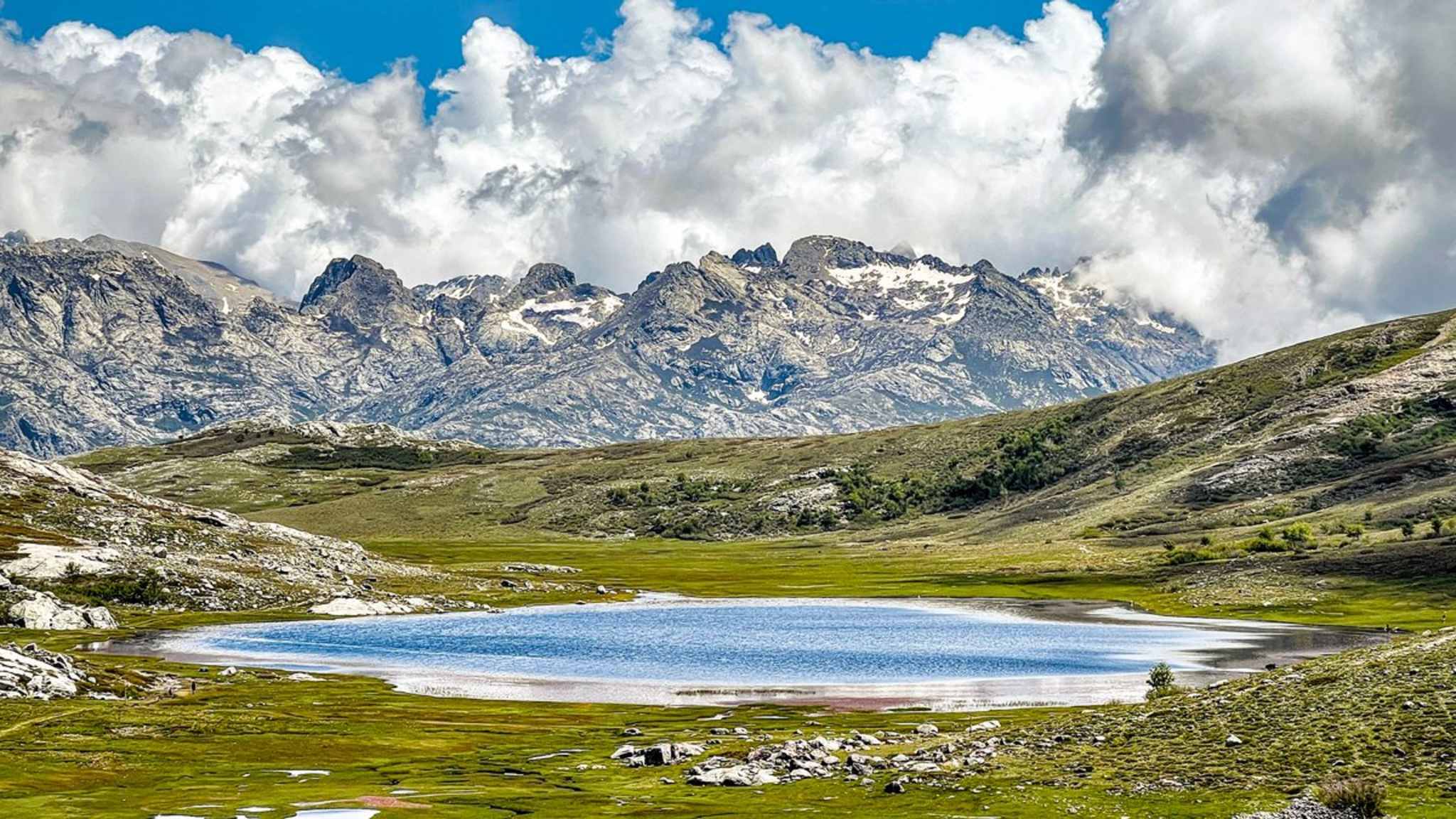 Korsika vereint die unterschiedlichsten Naturlandschaften auf einer Insel. © EyeEm Mobile GmbH/iStock via Getty Images