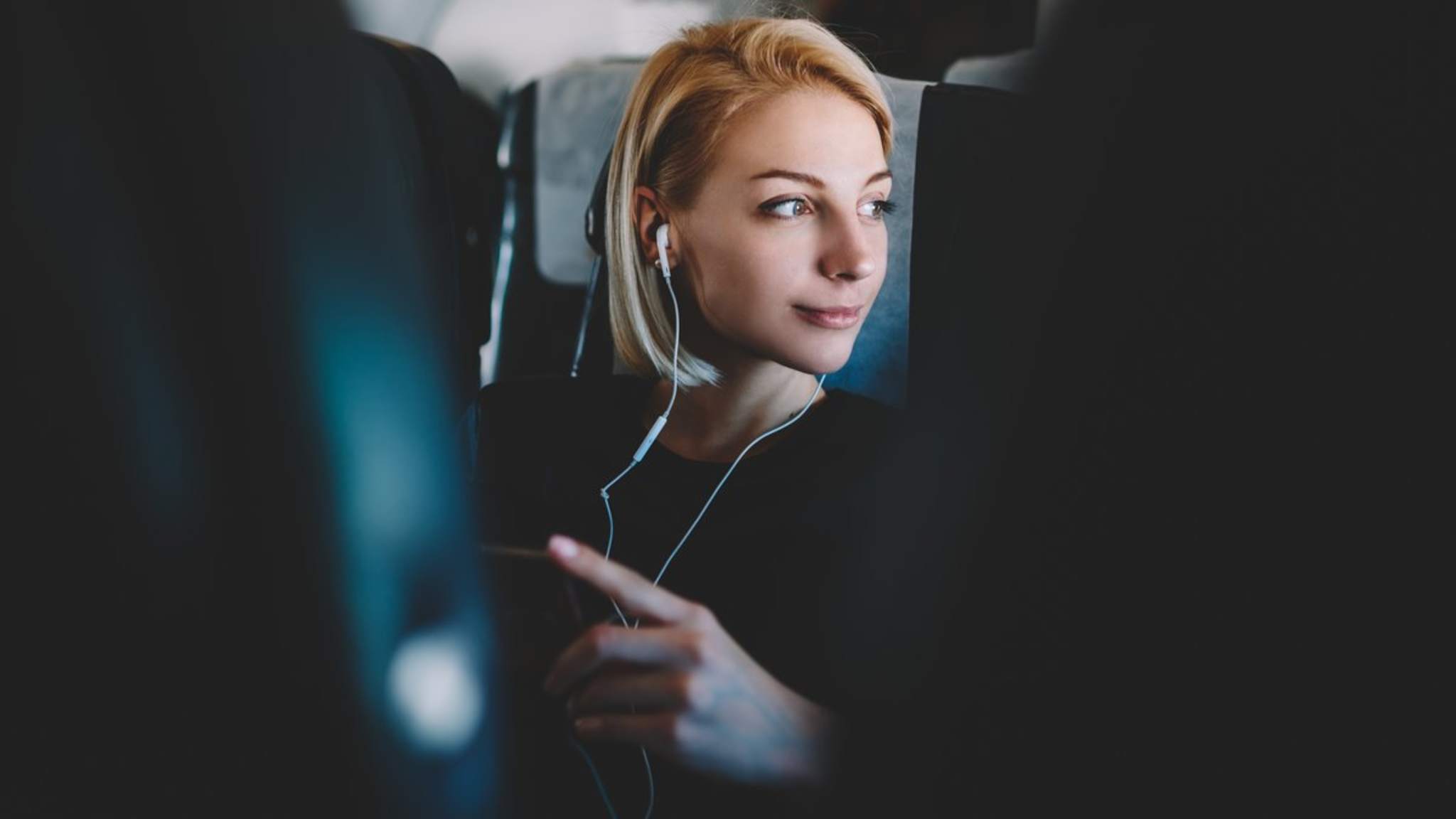 Leichte Flugangst lässt sich mit manchen Methoden überwinden. © iStock via Getty/GaudiLab
