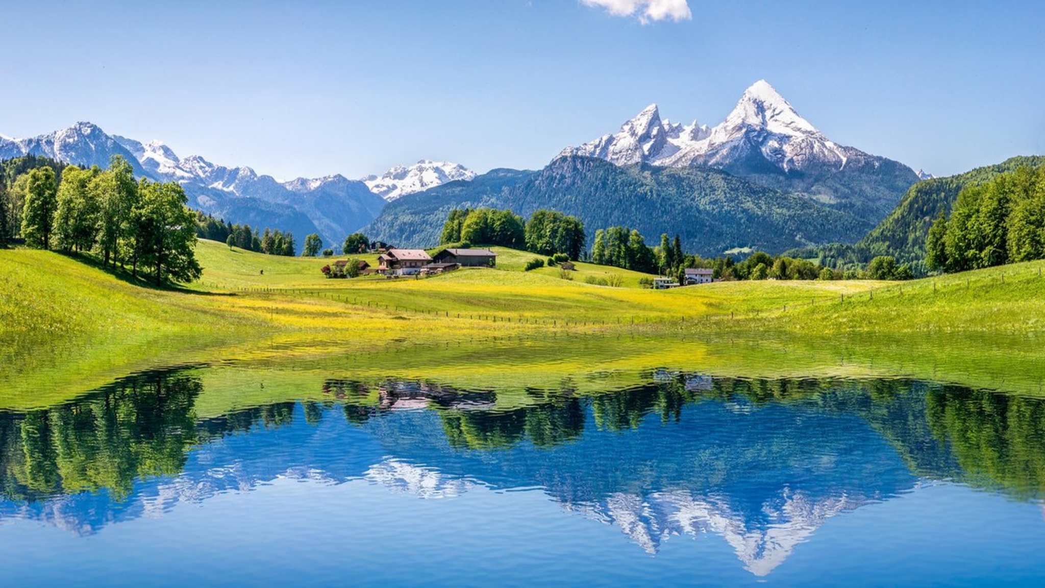 Der Watzmann thront über dem Berchtesgadener Land. © bluejayphoto/iStock