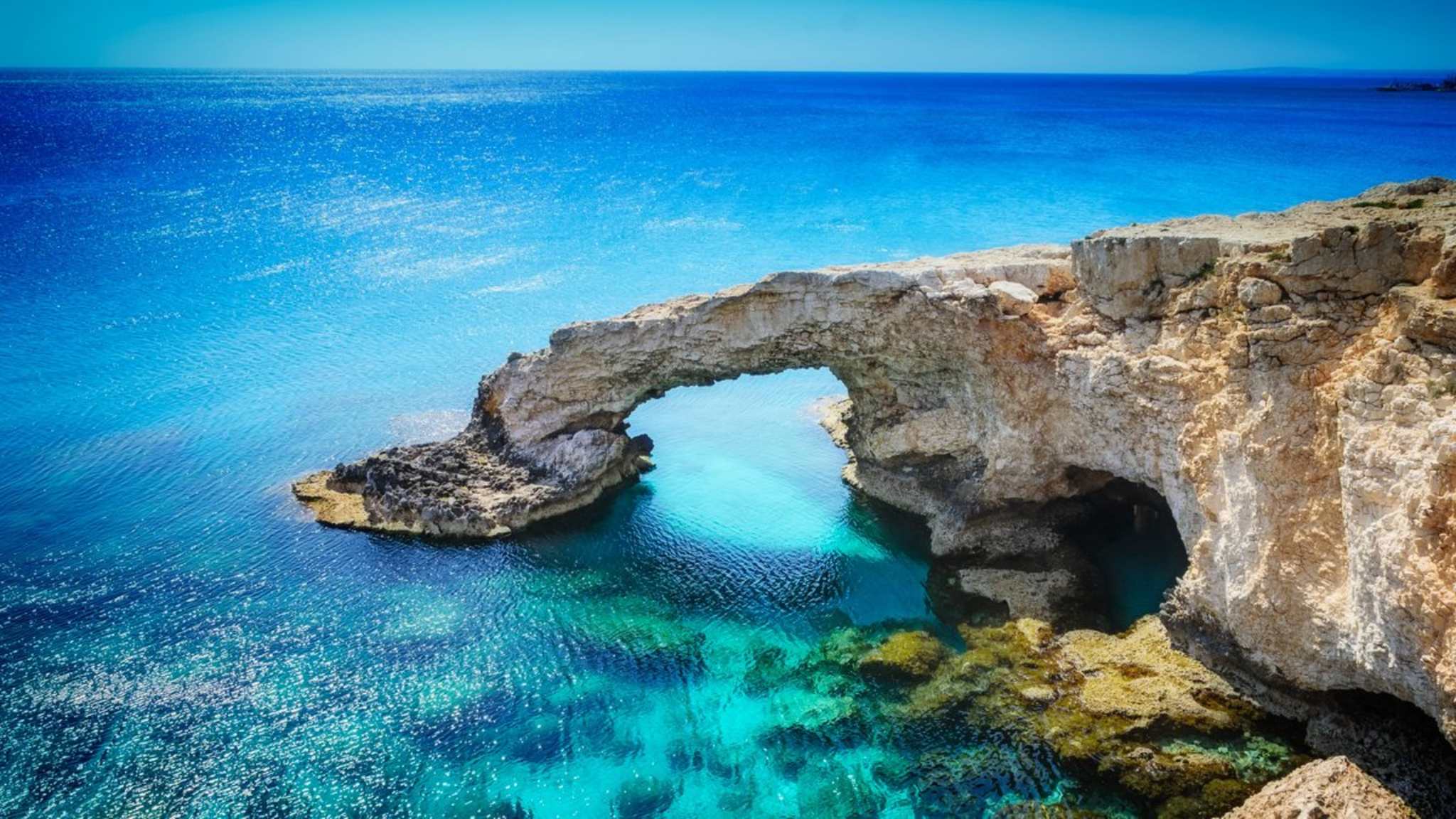 Auf Zypern herrscht im Oktober noch der schönste Spätsommer. © Dmitri Kalvan/iStock
