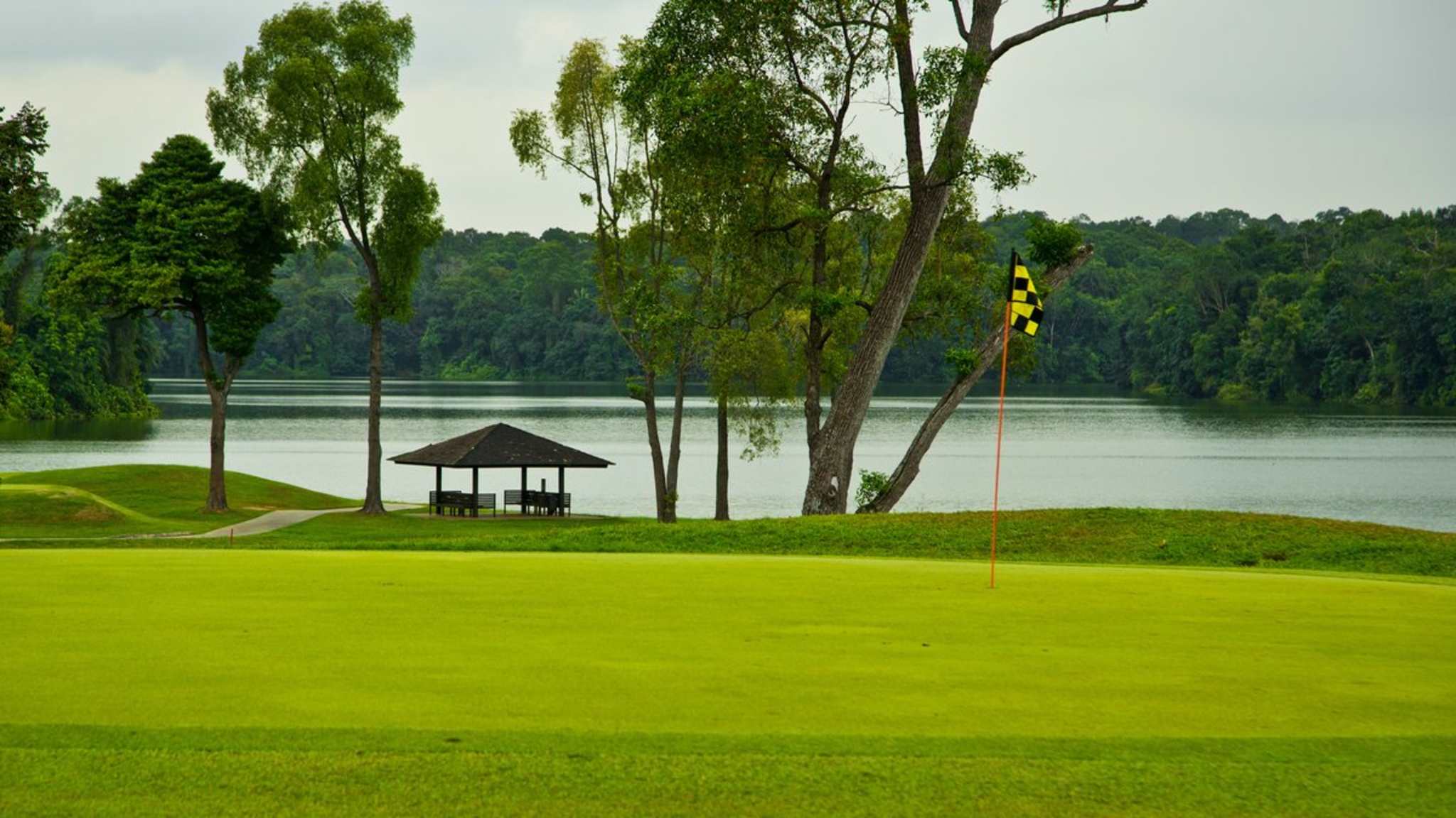 In Singapur kommst Du beim Golfen zur Ruhe. © Thilak Piyadigama/iStock