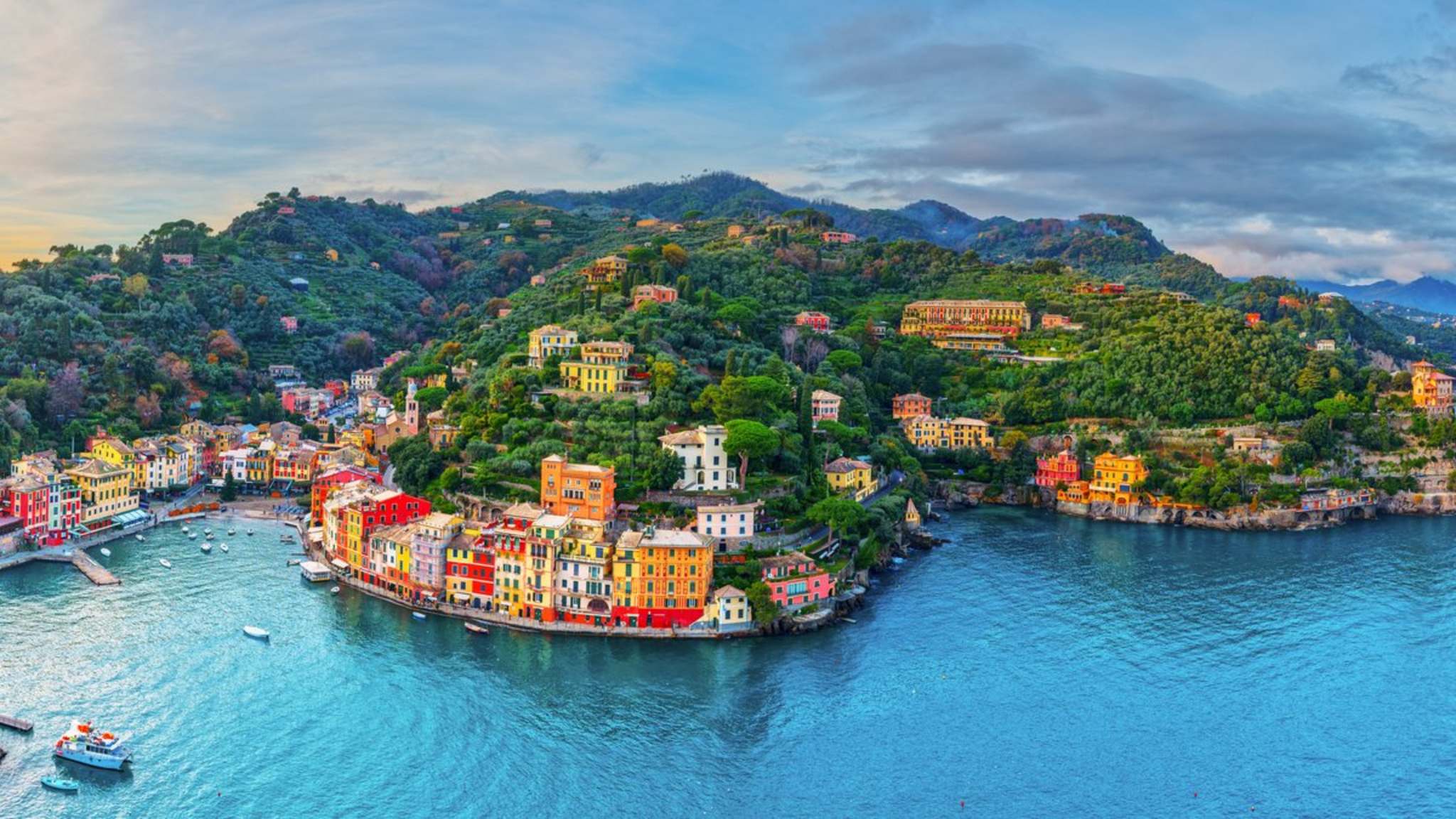 Im idyllischen Portofino haben David und Victoria Beckham einst ihren ersten gemeinsamen Urlaub verbracht. © iStock via Getty/Sean Pavone