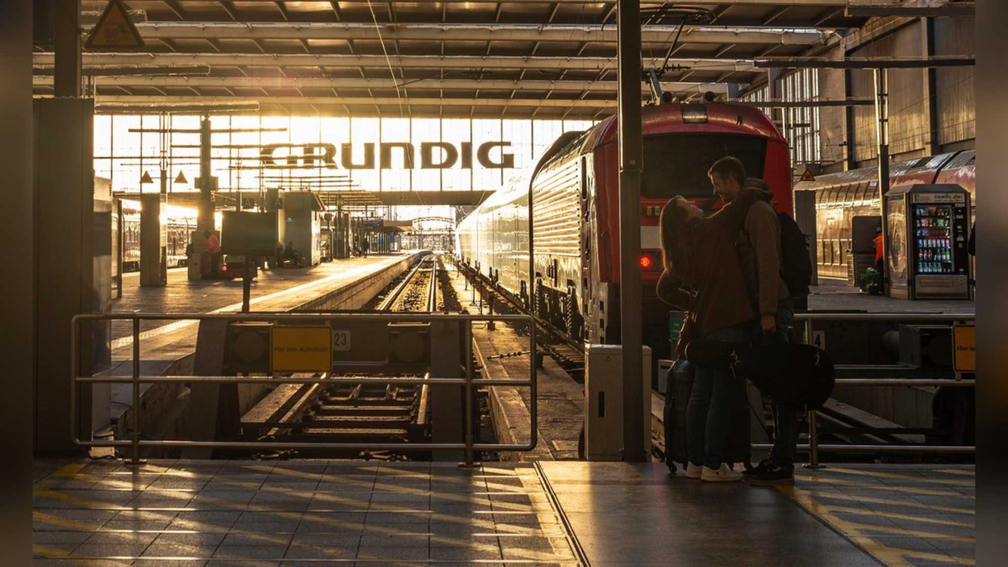 Vom Münchner Hauptbahnhof geht es in der nächsten Zeit nicht ohne Umstieg nach Zürich. © istock/J2R / iStock via Getty Images