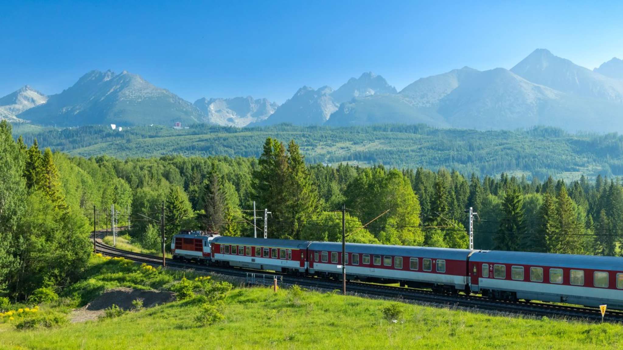 Überall in Europa gibt es traumhafte Zugstrecken. © phbcz/iStock via Getty Images