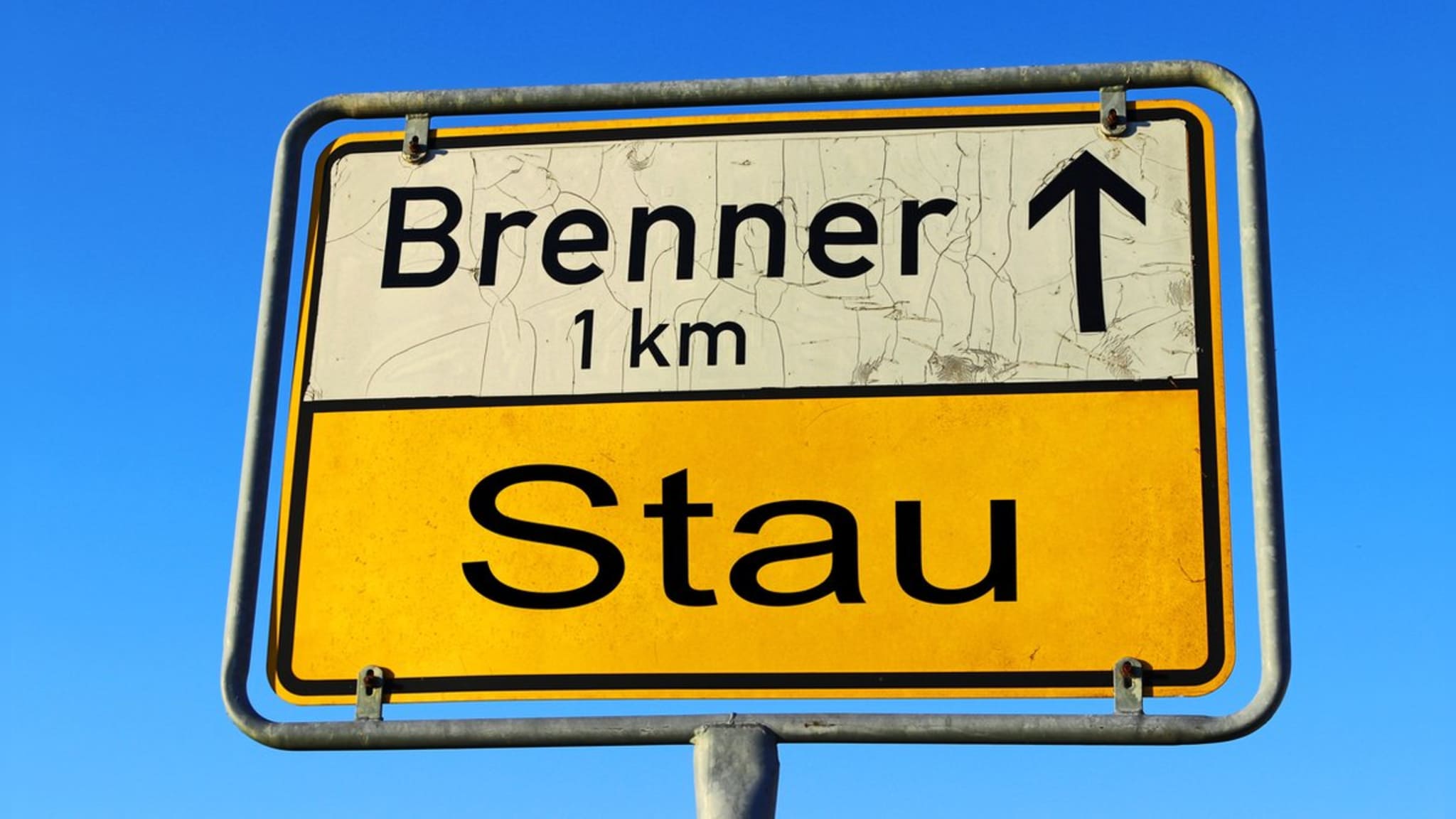 Für den 30. Mai ist eine Vollsperrung am Brenner angekündigt. © iStock via Getty/Astrid860