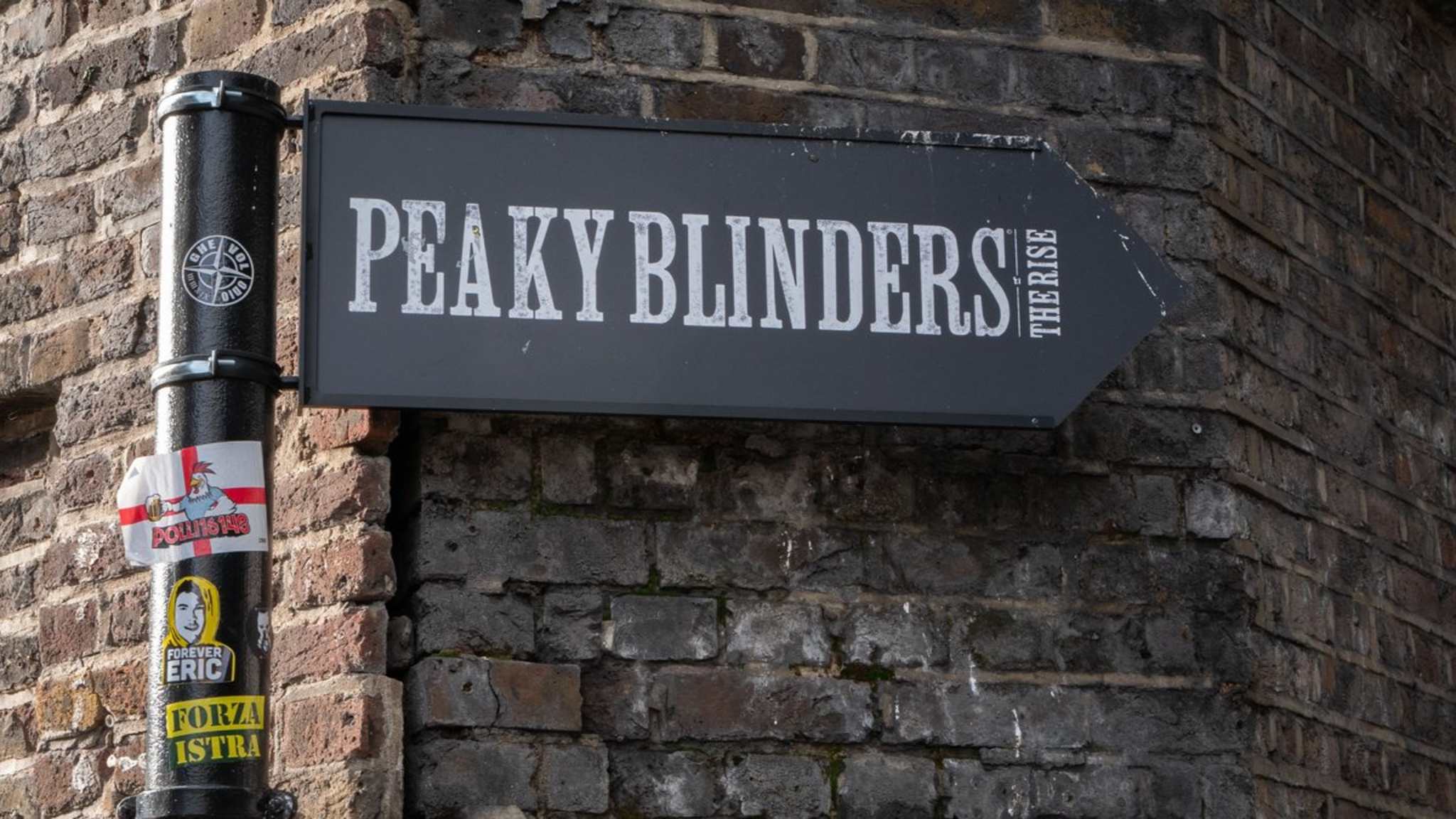 Hier entlang zur neuen "Peaky Blinders"-Experience in London. © Wirestock/iStock via Getty Images