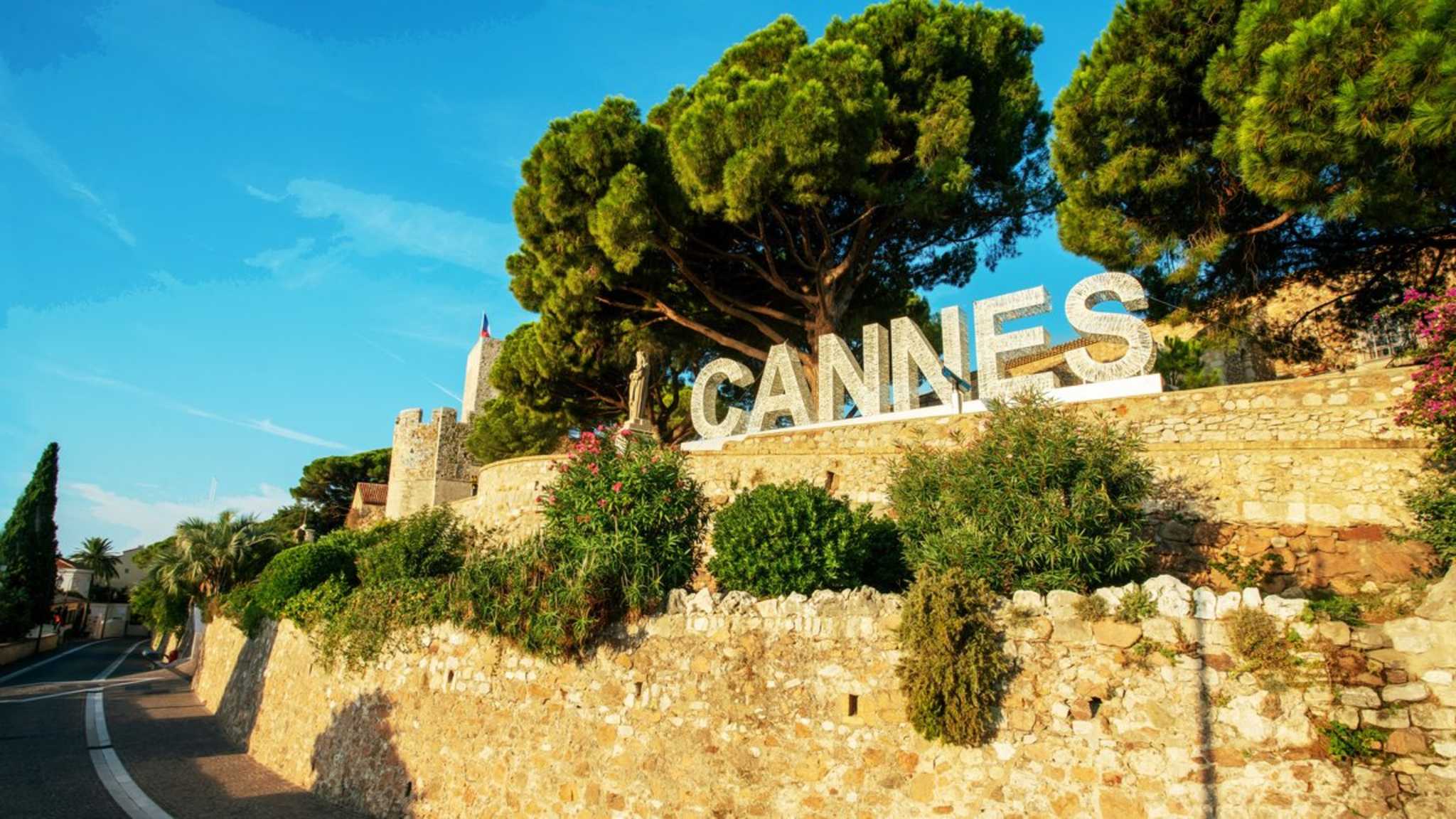 Cannes lädt in den kommenden Tagen die Stars und Sternchen der Filmindustrie. © Fotofantastika/iStock via Getty Images