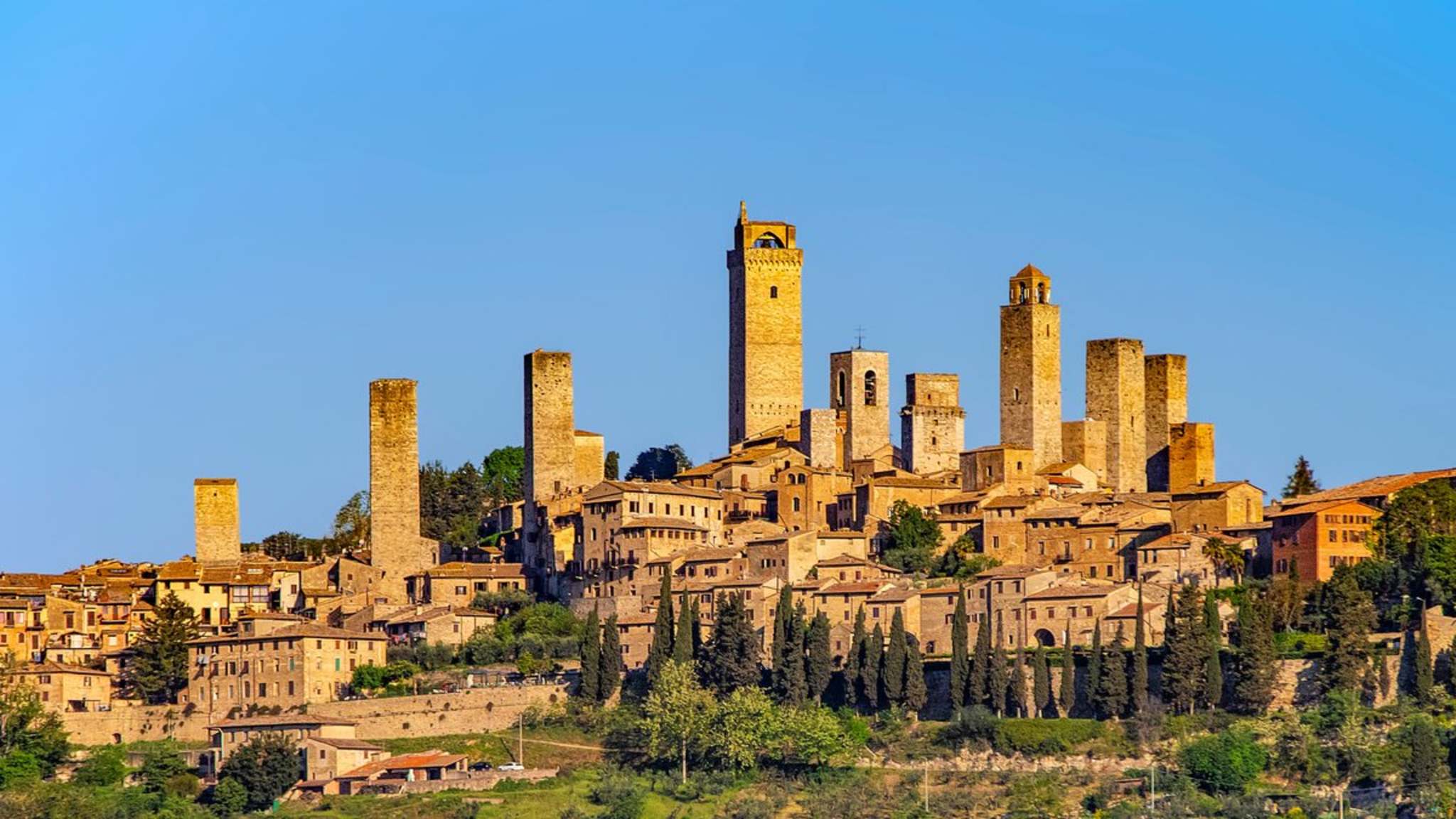 Die UNESCO hat San Gimignano in der Toskana 1990 zum Weltkulturerbe erklärt. © Lowell Monke/Shutterstock.com