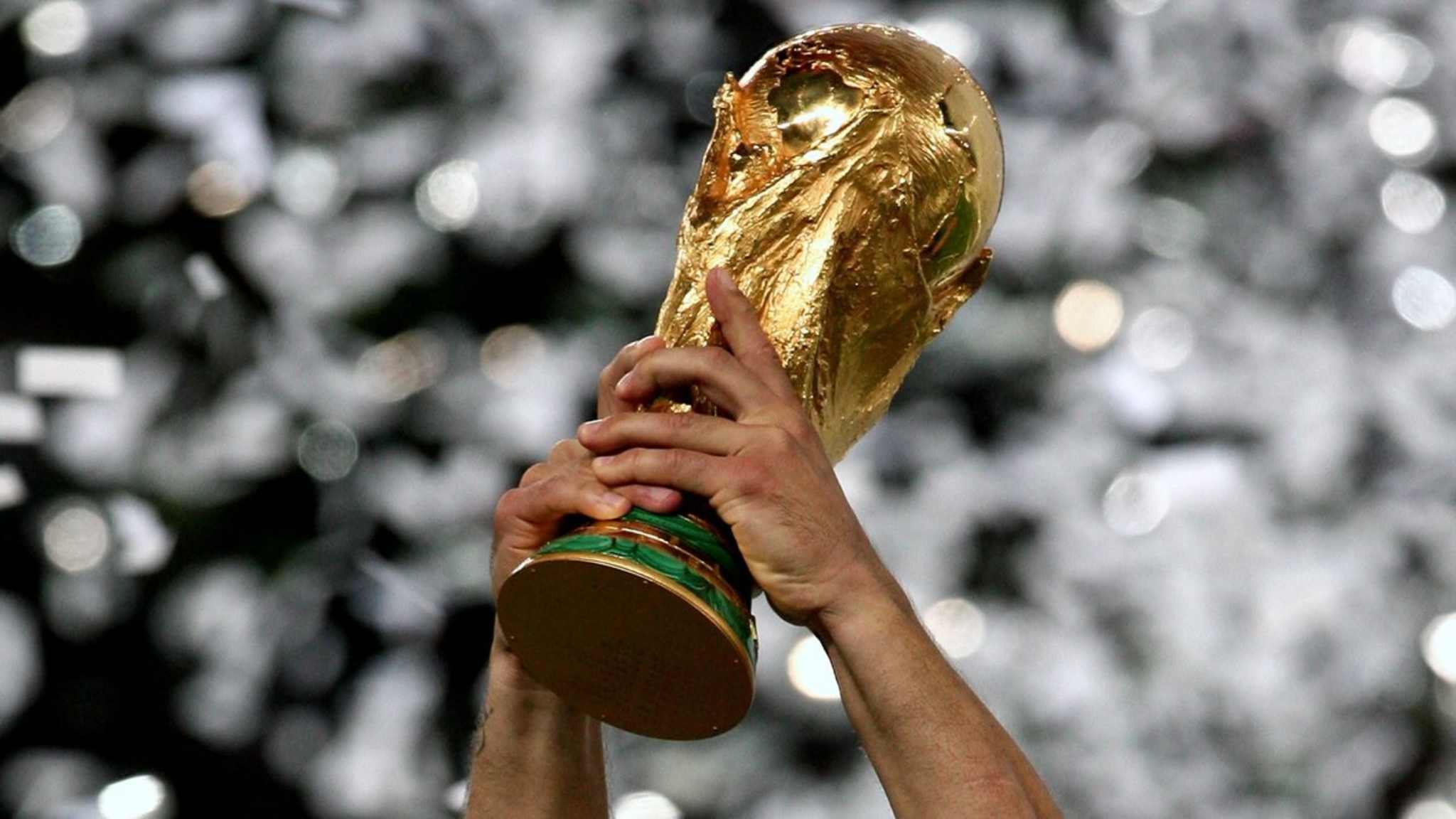 Die kommende Fußballweltmeisterschaft findet im Juni und Juli statt. © ph.FAB/Shutterstock.com