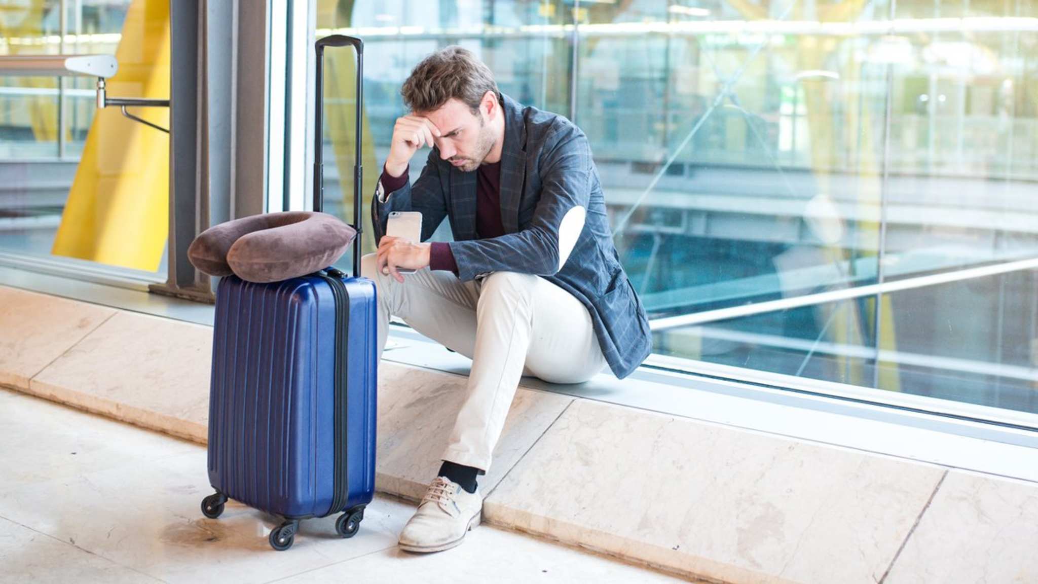 Wenn am Flughafen Gepäck verloren geht, sind manche erst einmal verzweifelt. © David Prado Perucha/Shutterstock.com
