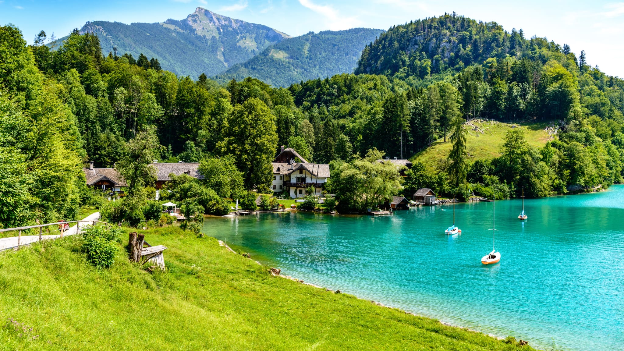 St. Gilgen verbindet Bade- und Bergeabenteuer © Mikalai - stock.adobe.com