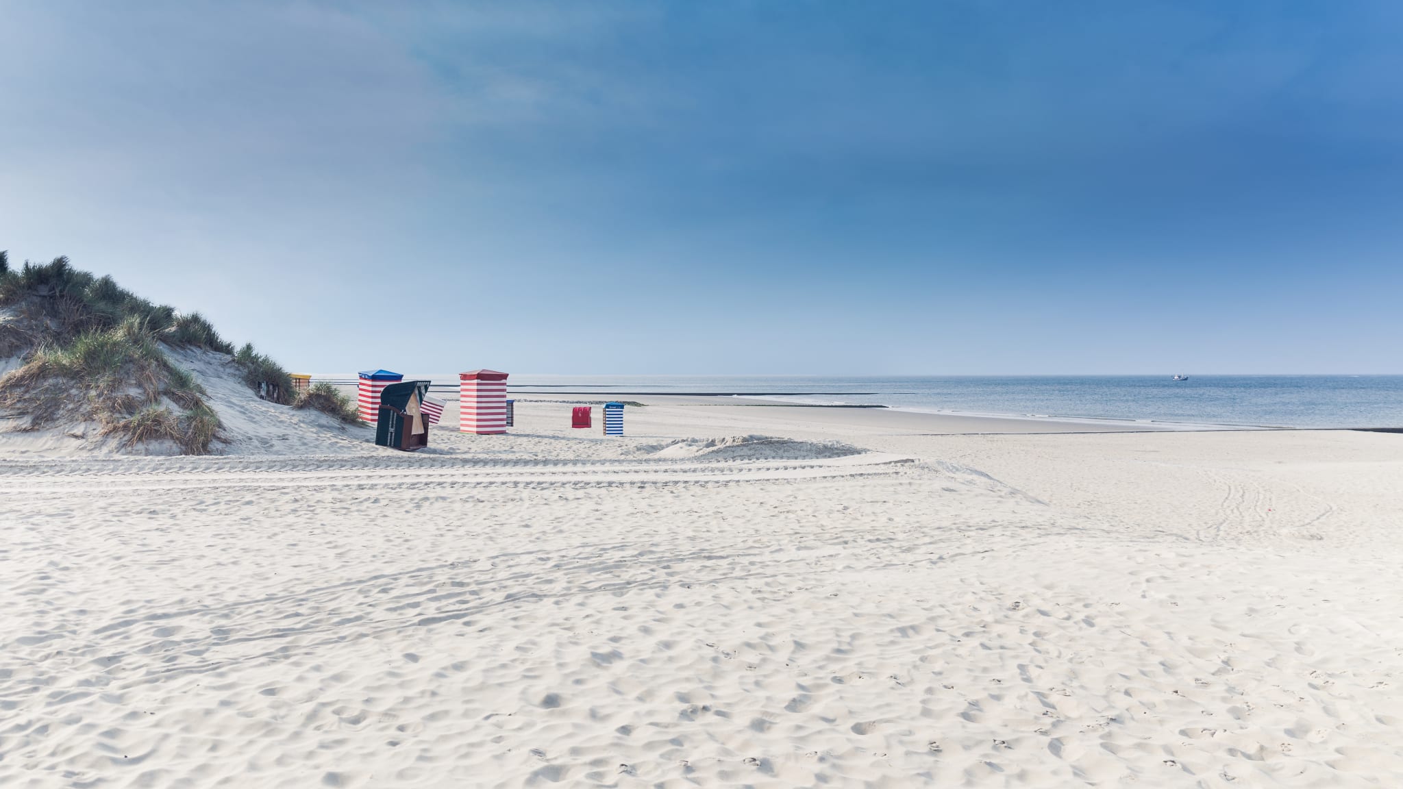 Borkum, Niedersachsen @ Adobestock/tobibambola