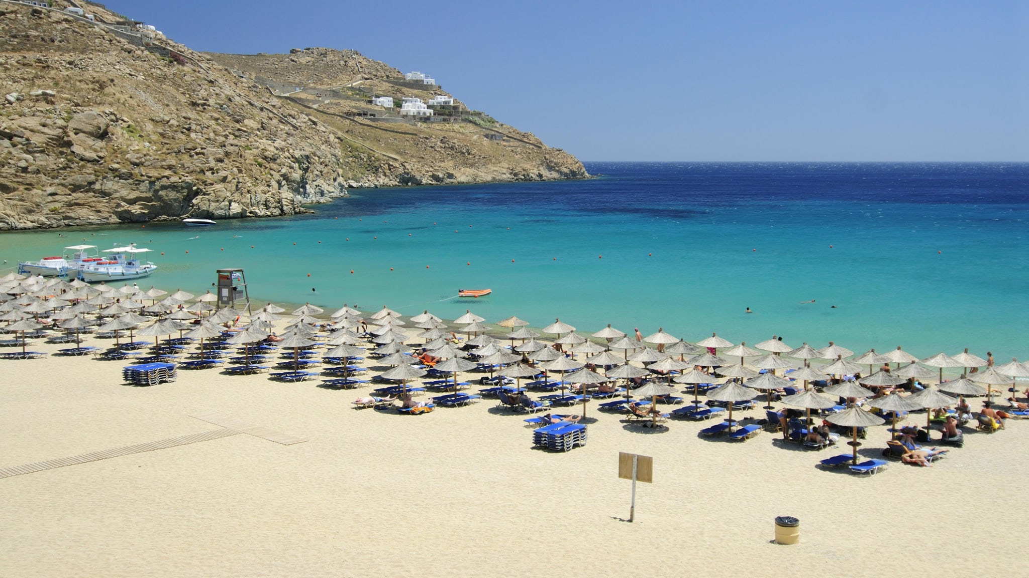 Super Paradise Beach, Mykonos © GZS/imageBROKER via Getty Images
