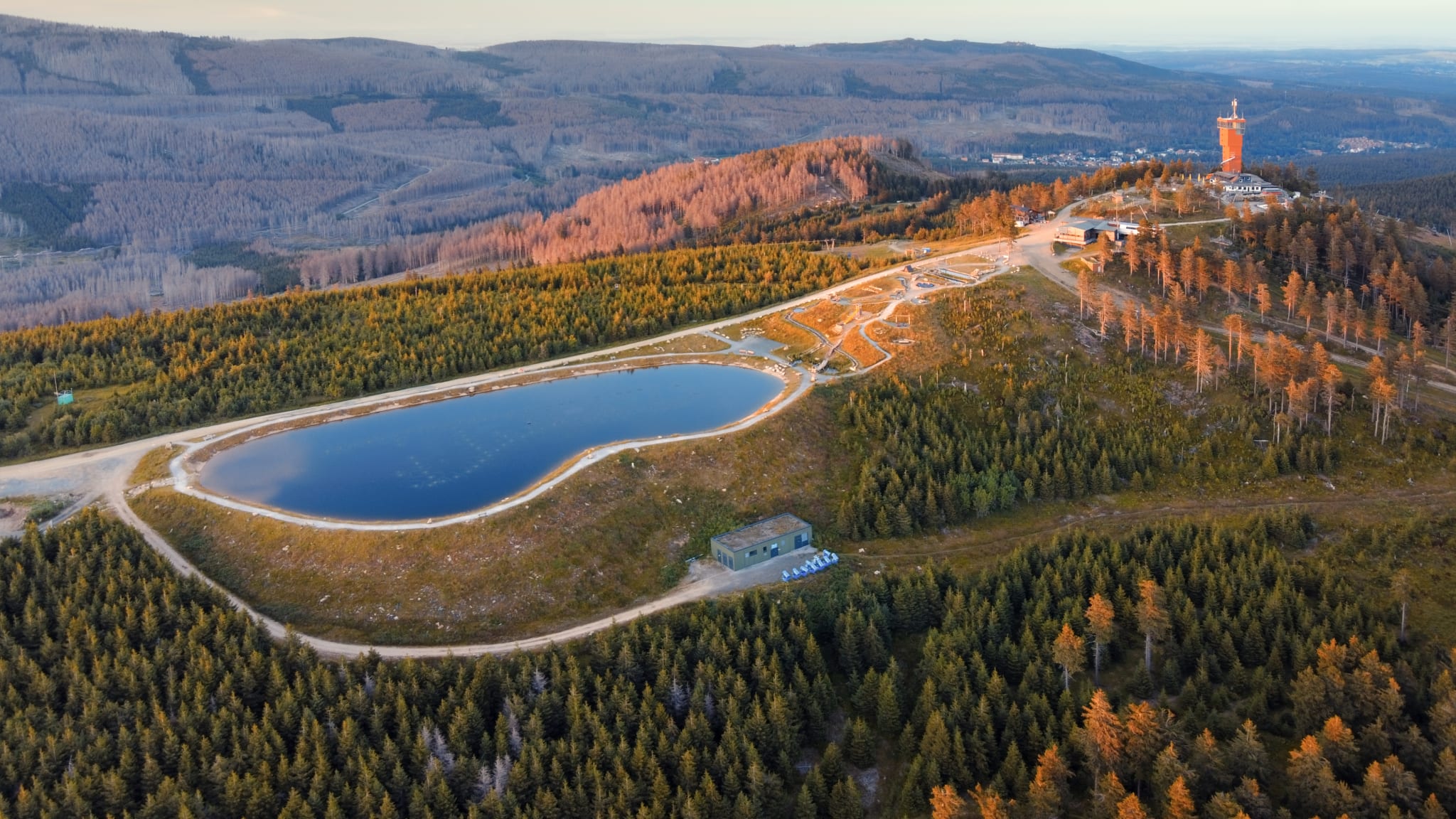 Auf den Wurmberg könnt Ihr mit einer Seilbahn hochschweben © Adobestock/K I Photography