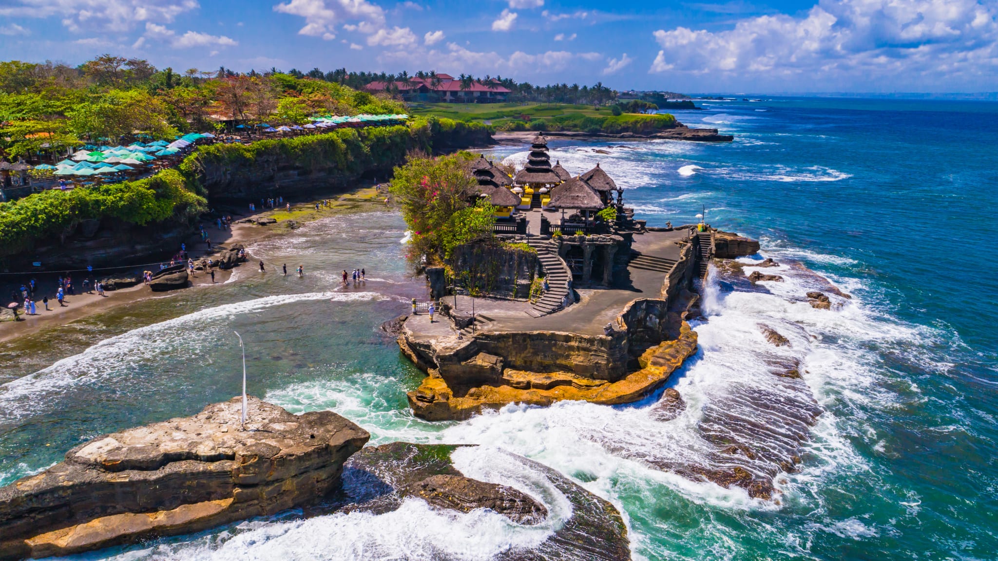Ein ganz besonderer Anblick – der Meerestempel Tanah Lot an Balis Südwestküste © stock.adobe.com - mariusltu
