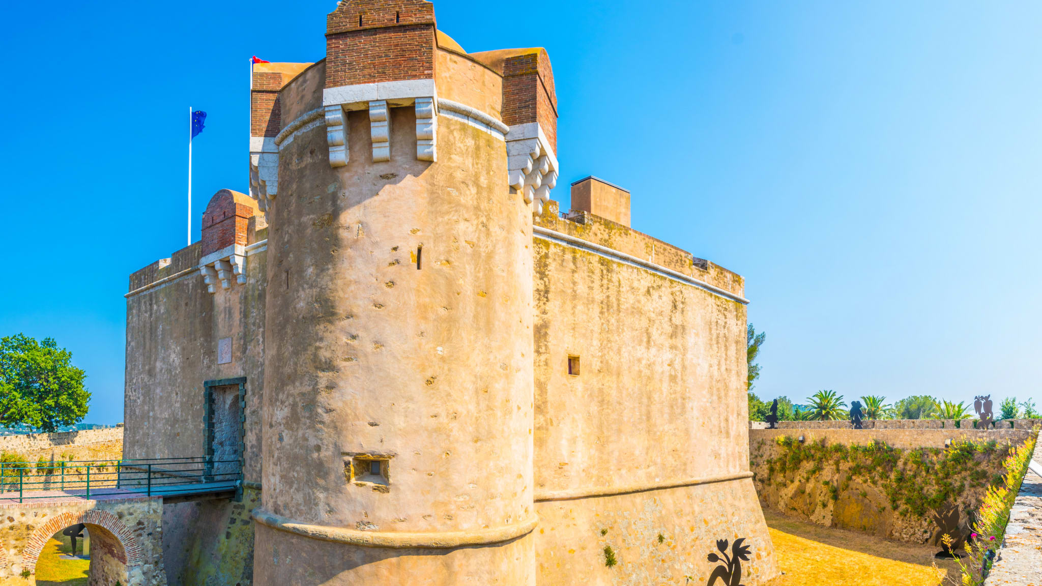 Die Mauern der Zitadelle von Saint Tropez