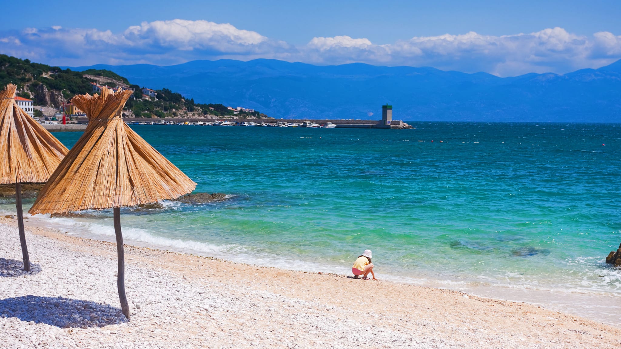 Vela Plaza, Krk, Kroatien © stock.adobe.com - phant