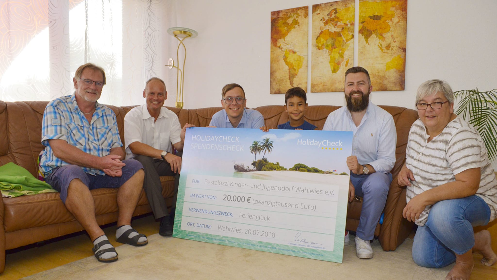 Übergabe des Spendenschecks 2018 © Pestalozzi Kinderdorf